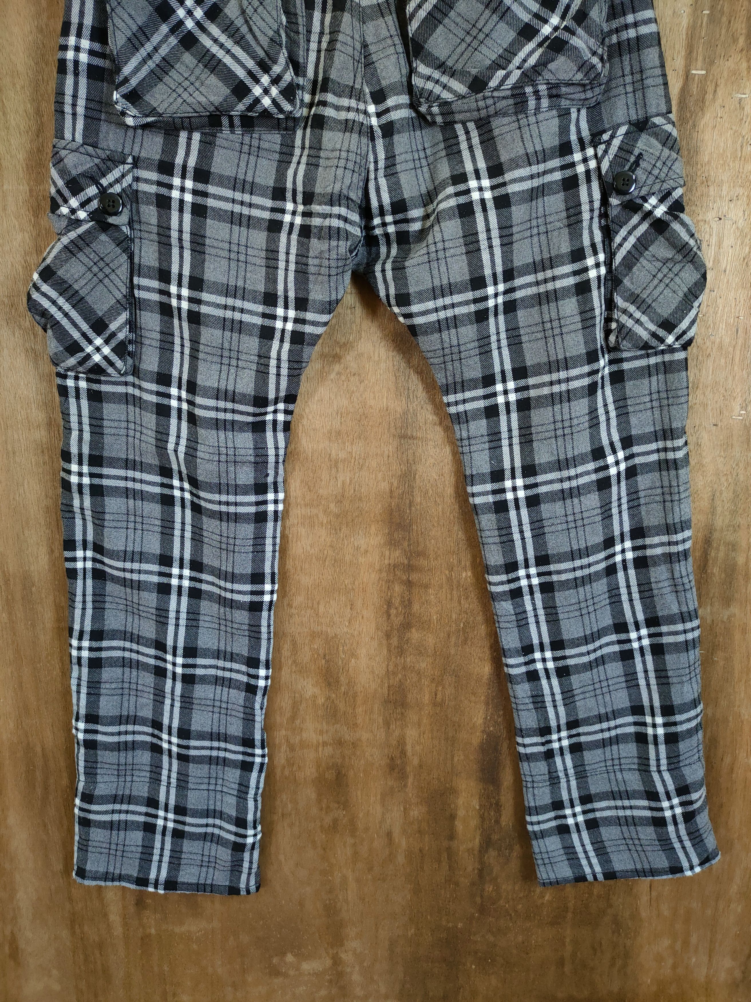 Japanese Brand Dominate Handcraft checkered cargo cropped pants #46-729 Size US 28 / EU 44 - 9 Thumbnail