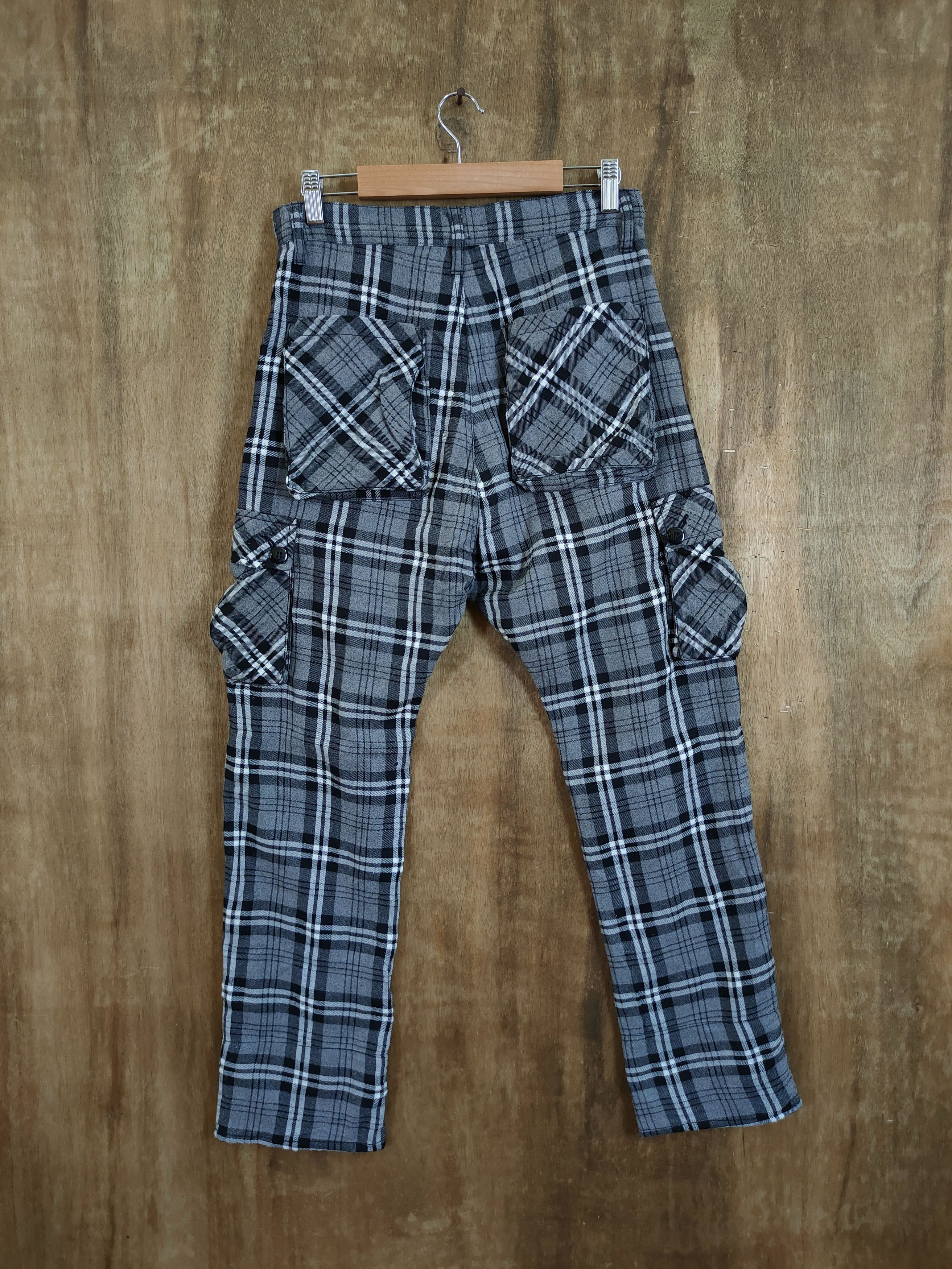 Japanese Brand Dominate Handcraft checkered cargo cropped pants #46-729 Size US 28 / EU 44 - 8 Thumbnail