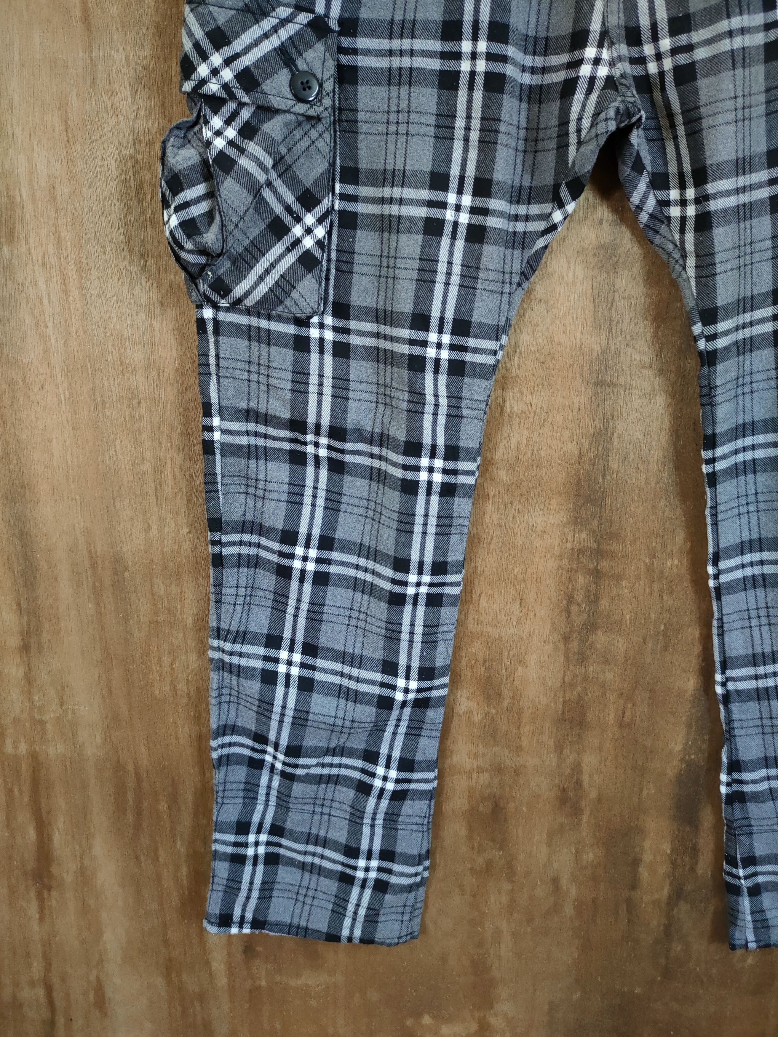 Japanese Brand Dominate Handcraft checkered cargo cropped pants #46-729 Size US 28 / EU 44 - 3 Thumbnail