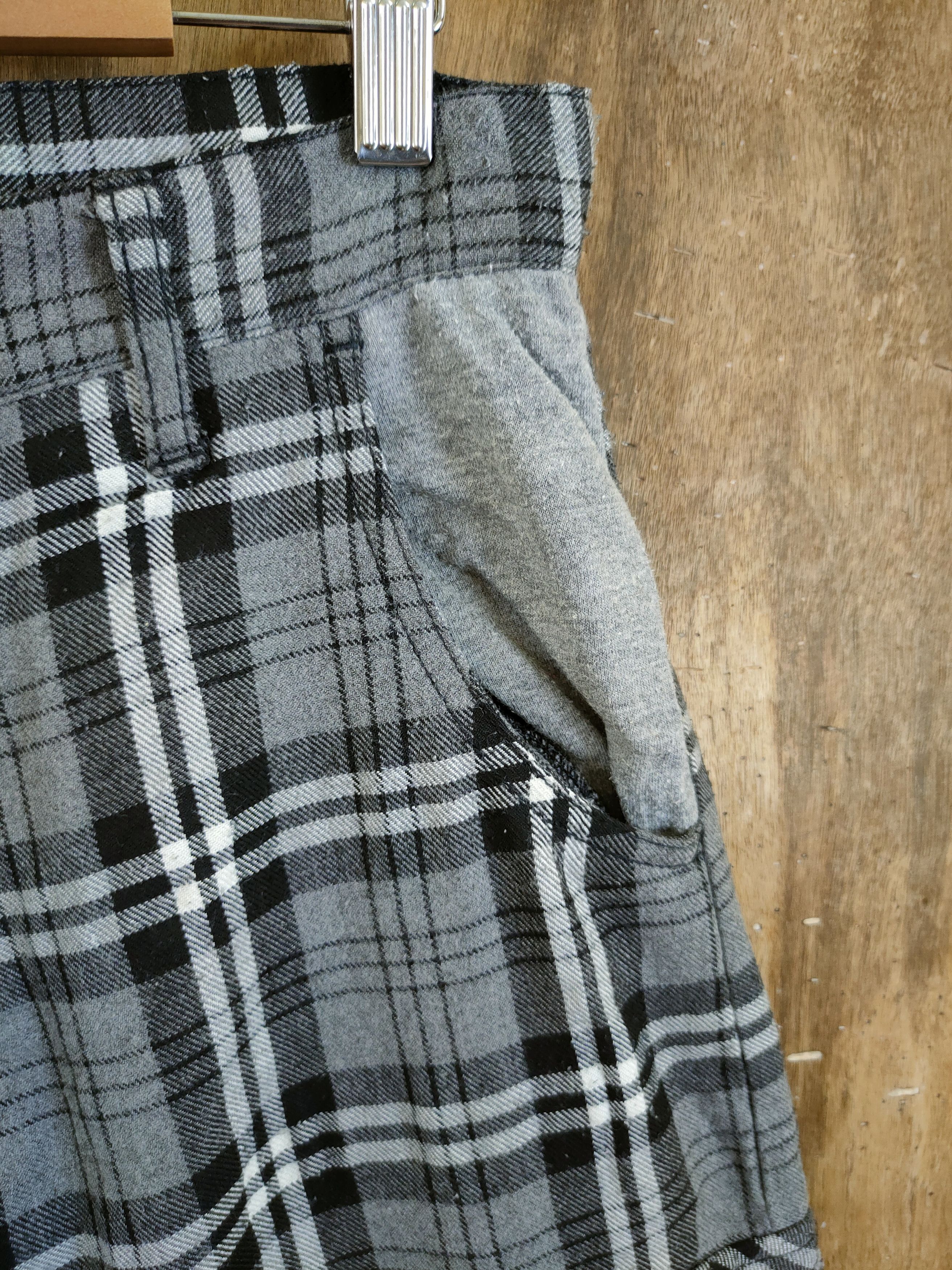 Japanese Brand Dominate Handcraft checkered cargo cropped pants #46-729 Size US 28 / EU 44 - 6 Thumbnail