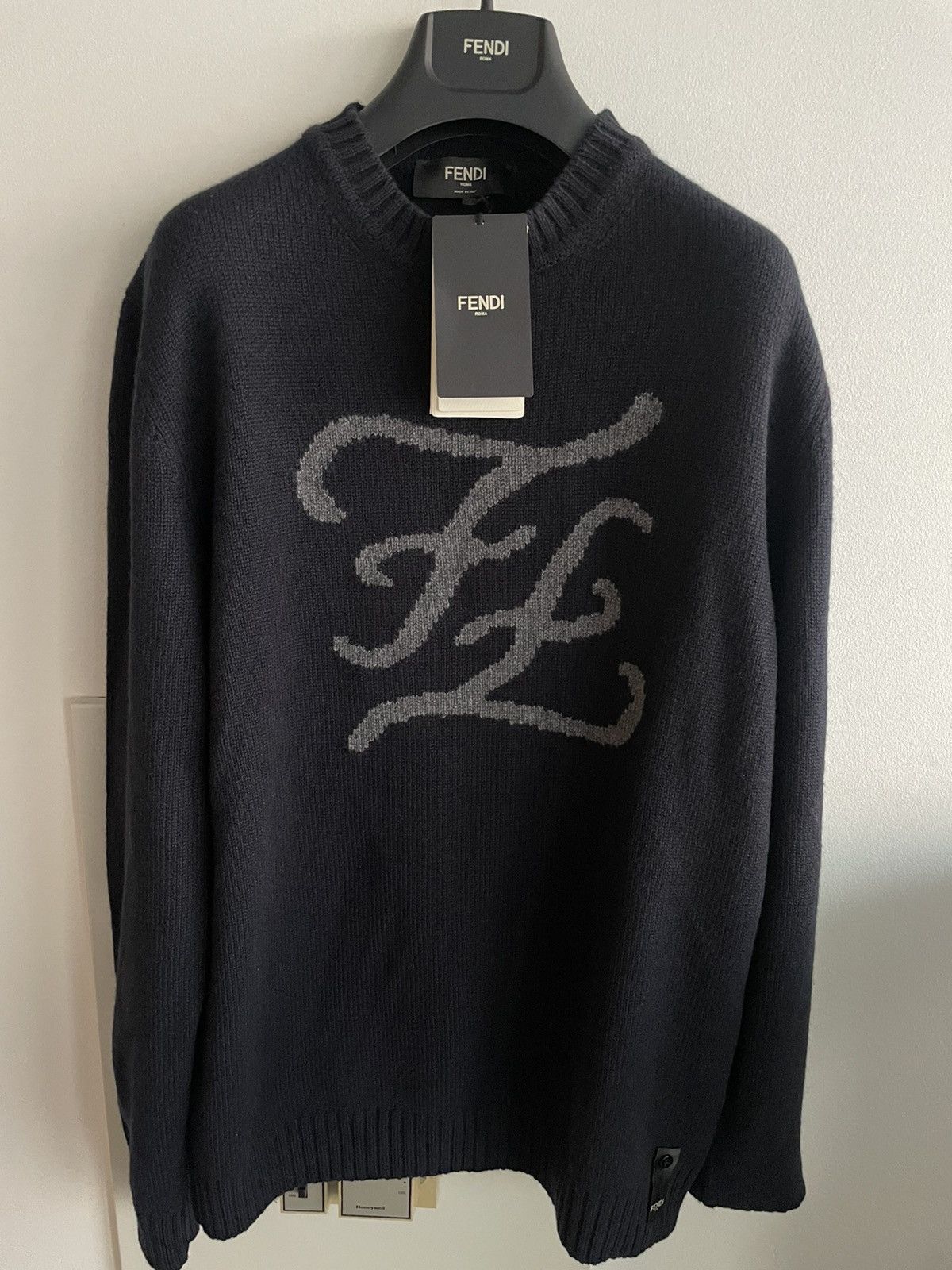 Fendi $2,500 Value Fendi Super Runway Cashmere Sweater Brand New Size US L / EU 52-54 / 3 - 18 Thumbnail
