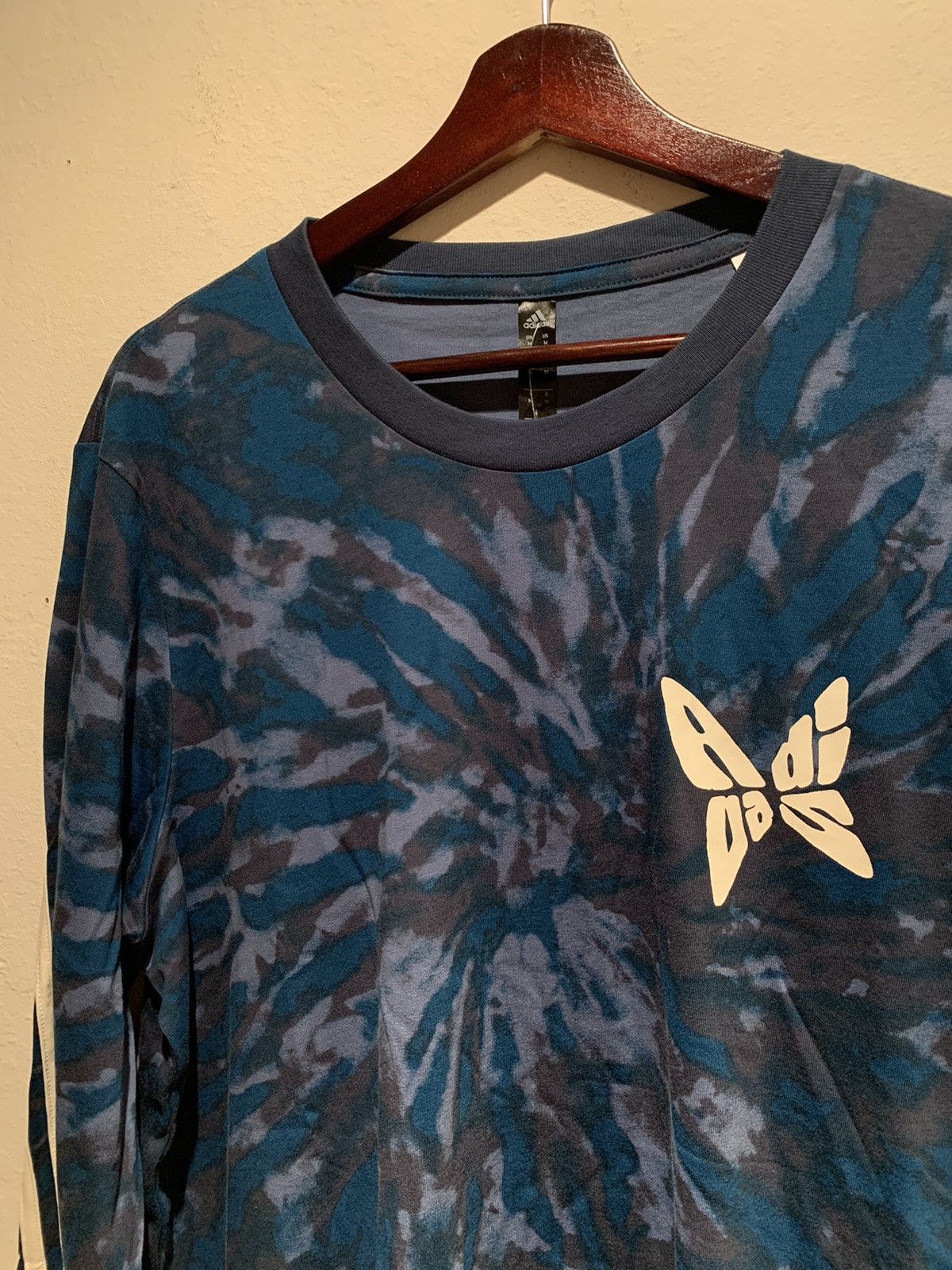 Adidas *RARE* New Adidas Butterfly Logo Striped Tie-Dye Long-Sleeve Size US M / EU 48-50 / 2 - 3 Thumbnail