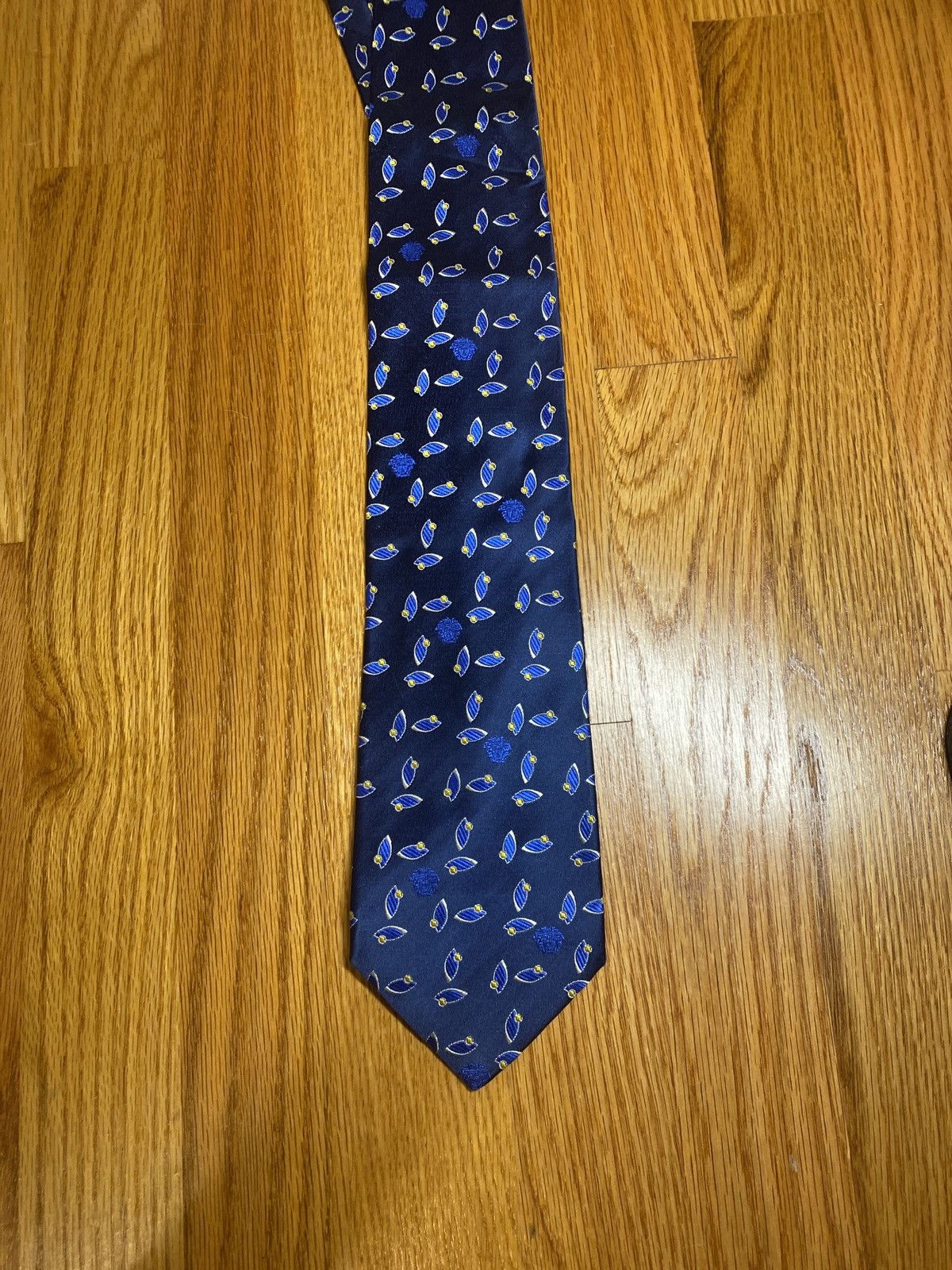Vintage Vintage 90s Versace tie Size ONE SIZE - 2 Preview