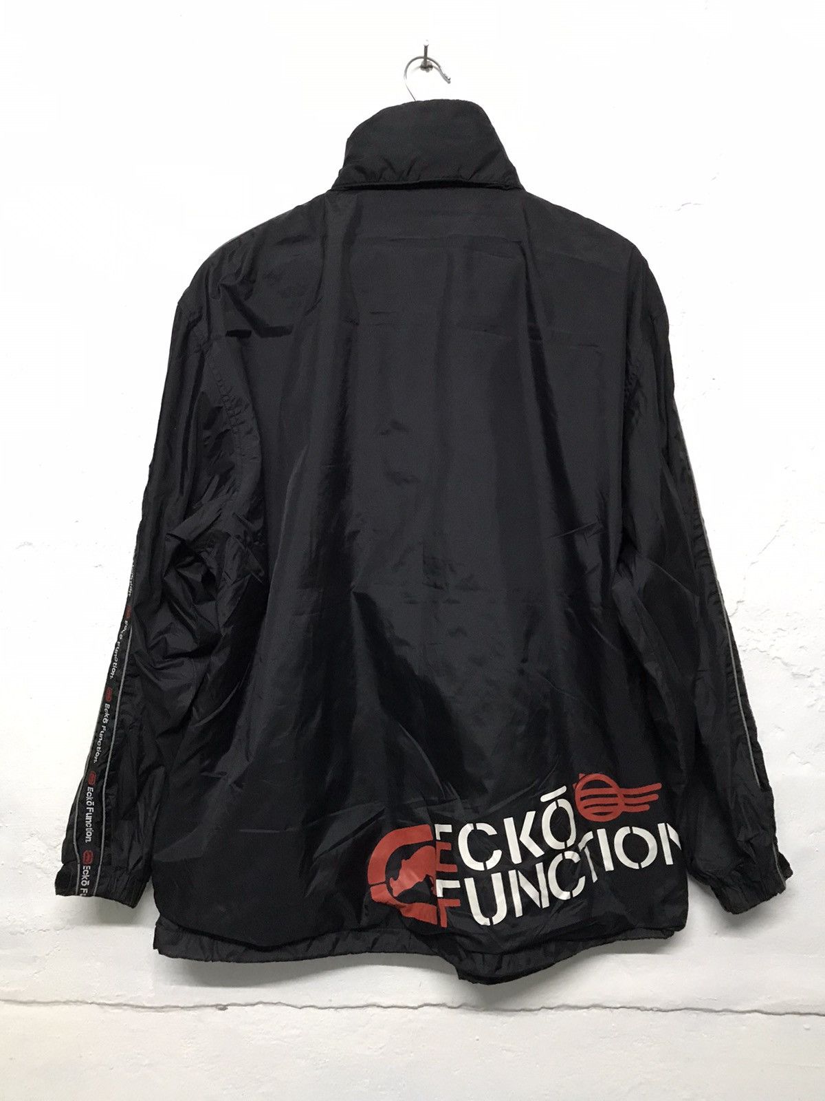 Vintage Ecko Unltd. Men Full Zip Hooded Windbreaker Jacket