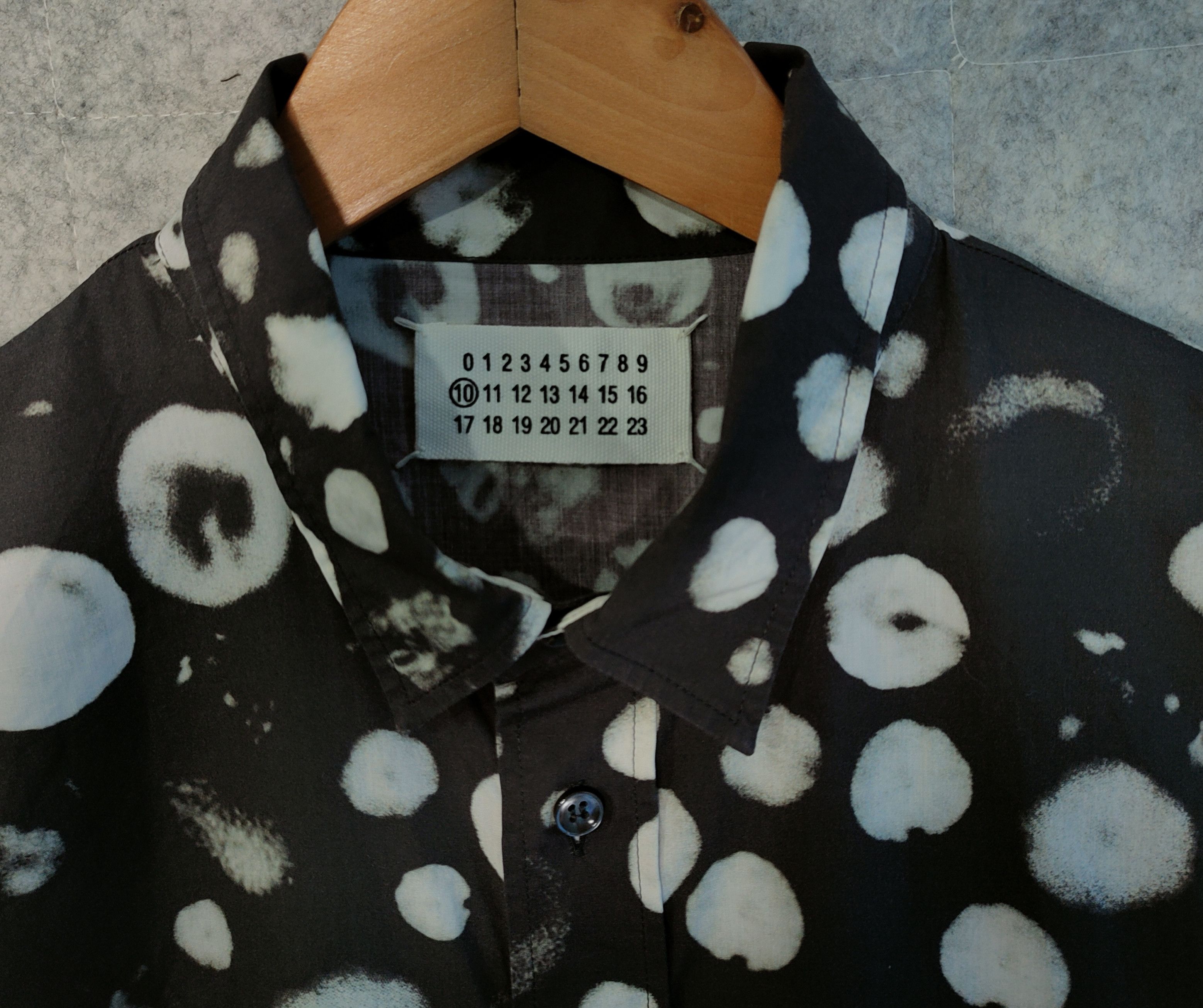 Maison Margiela MARGIELA AOP L/S Size US M / EU 48-50 / 2 - 3 Thumbnail