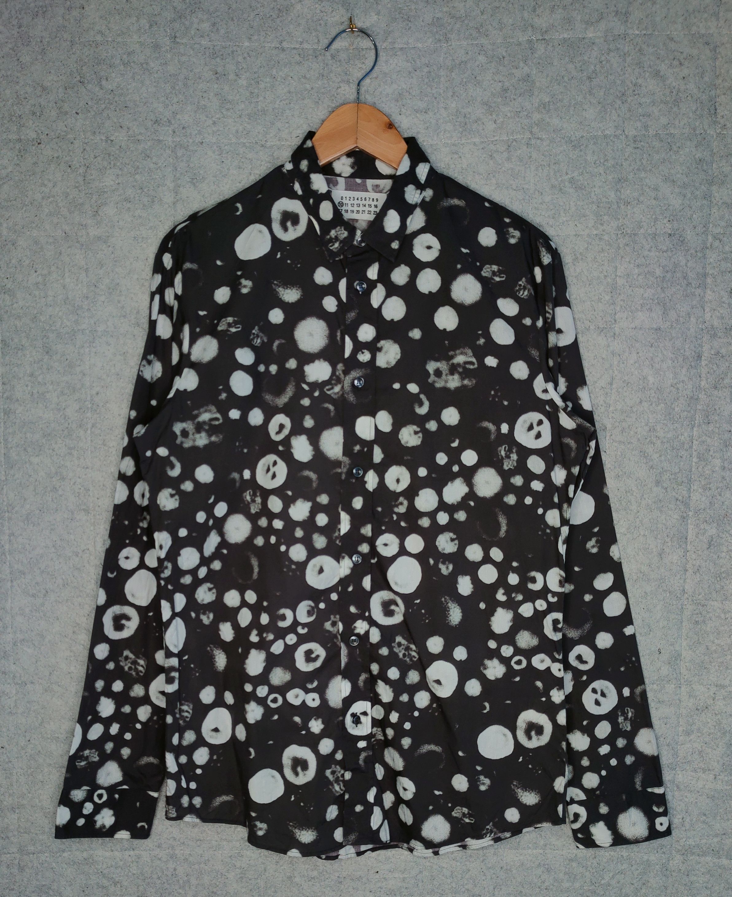 Maison Margiela MARGIELA AOP L/S Size US M / EU 48-50 / 2 - 1 Thumbnail