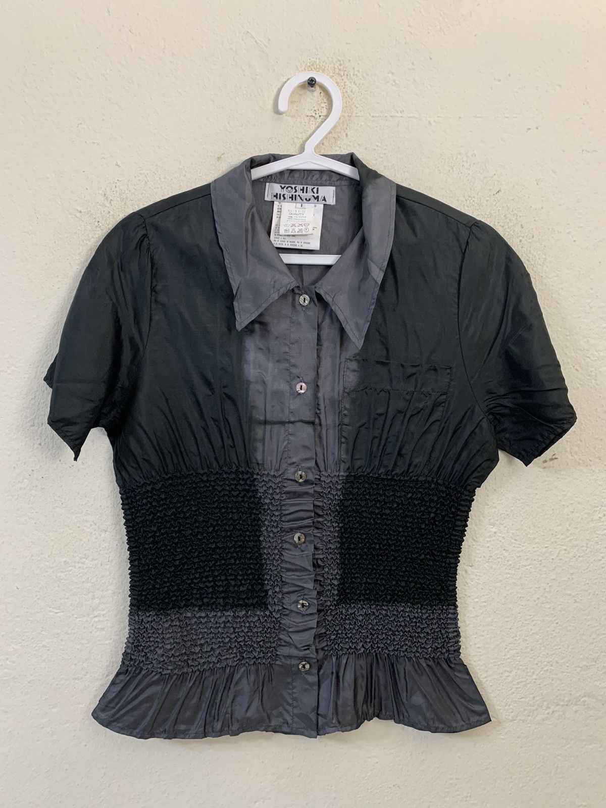 Yoshiki Hishinuma grey polyester wrinkled shirt with silver ribbon applique