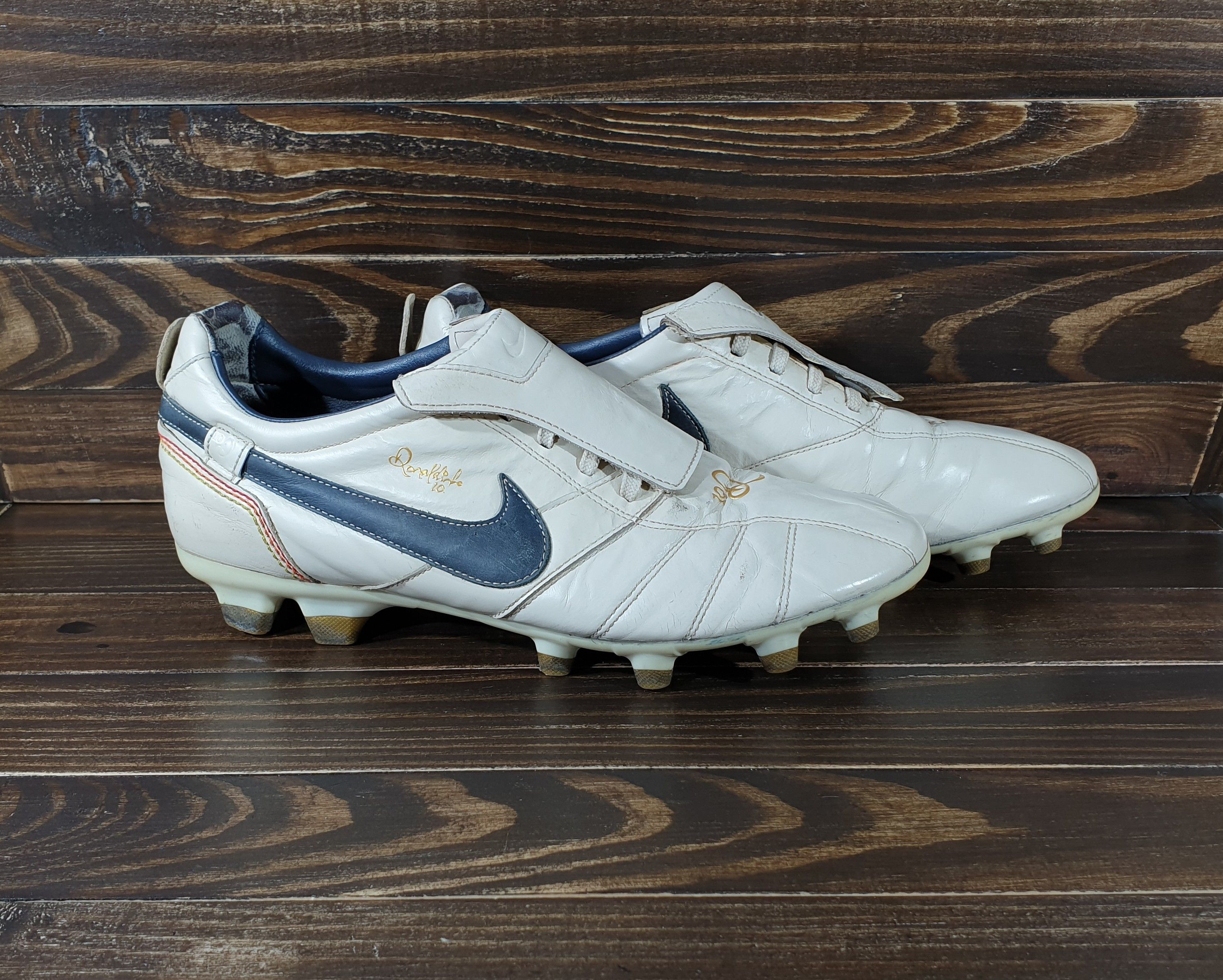 nike tiempo 10r ronaldinho