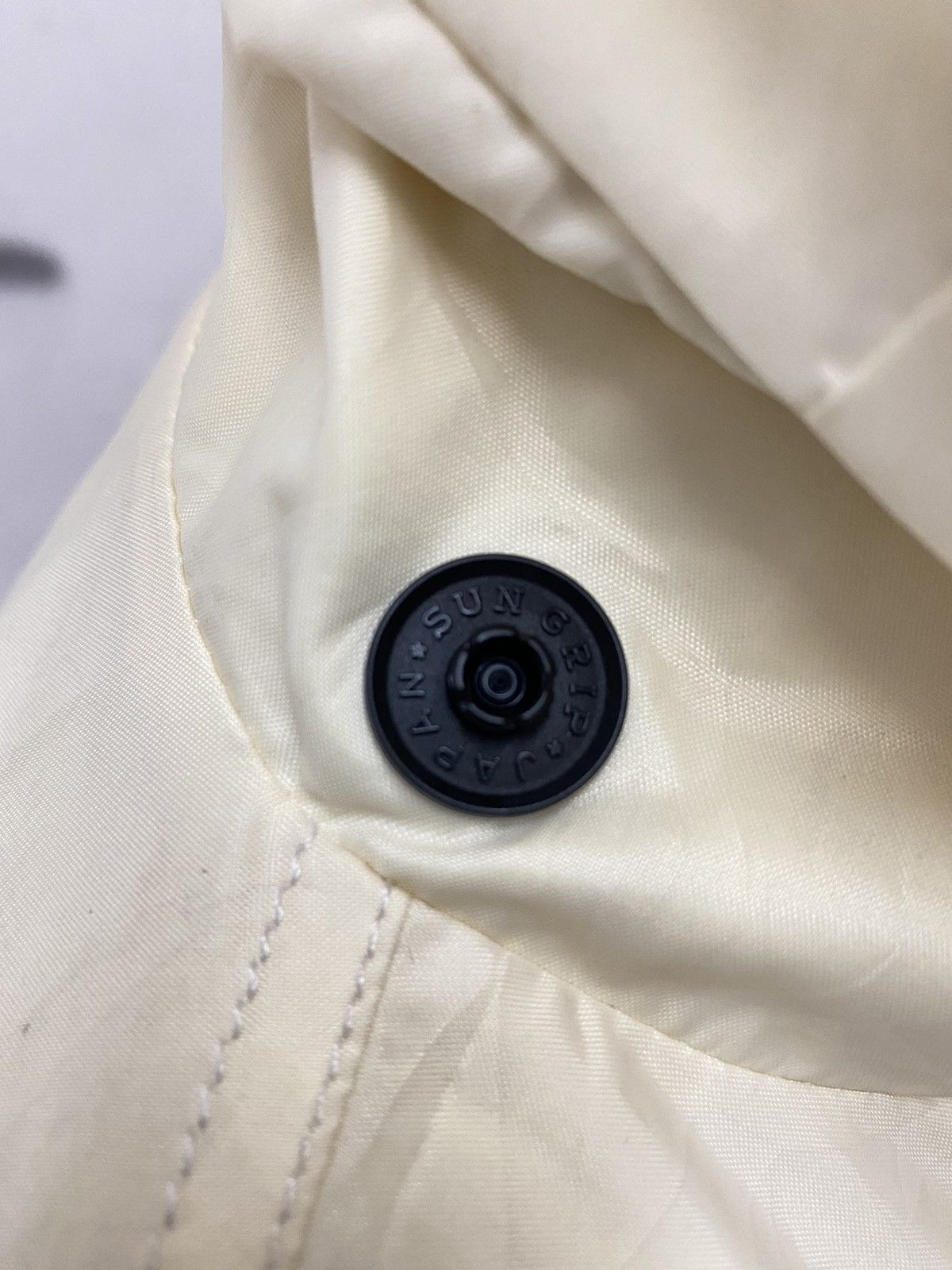 Carrera × Japanese Brand × Vintage 90s VTG DISTRESSED CARRERA WINDBREAKER RAINCOAT JACKET Size US L / EU 52-54 / 3 - 5 Thumbnail