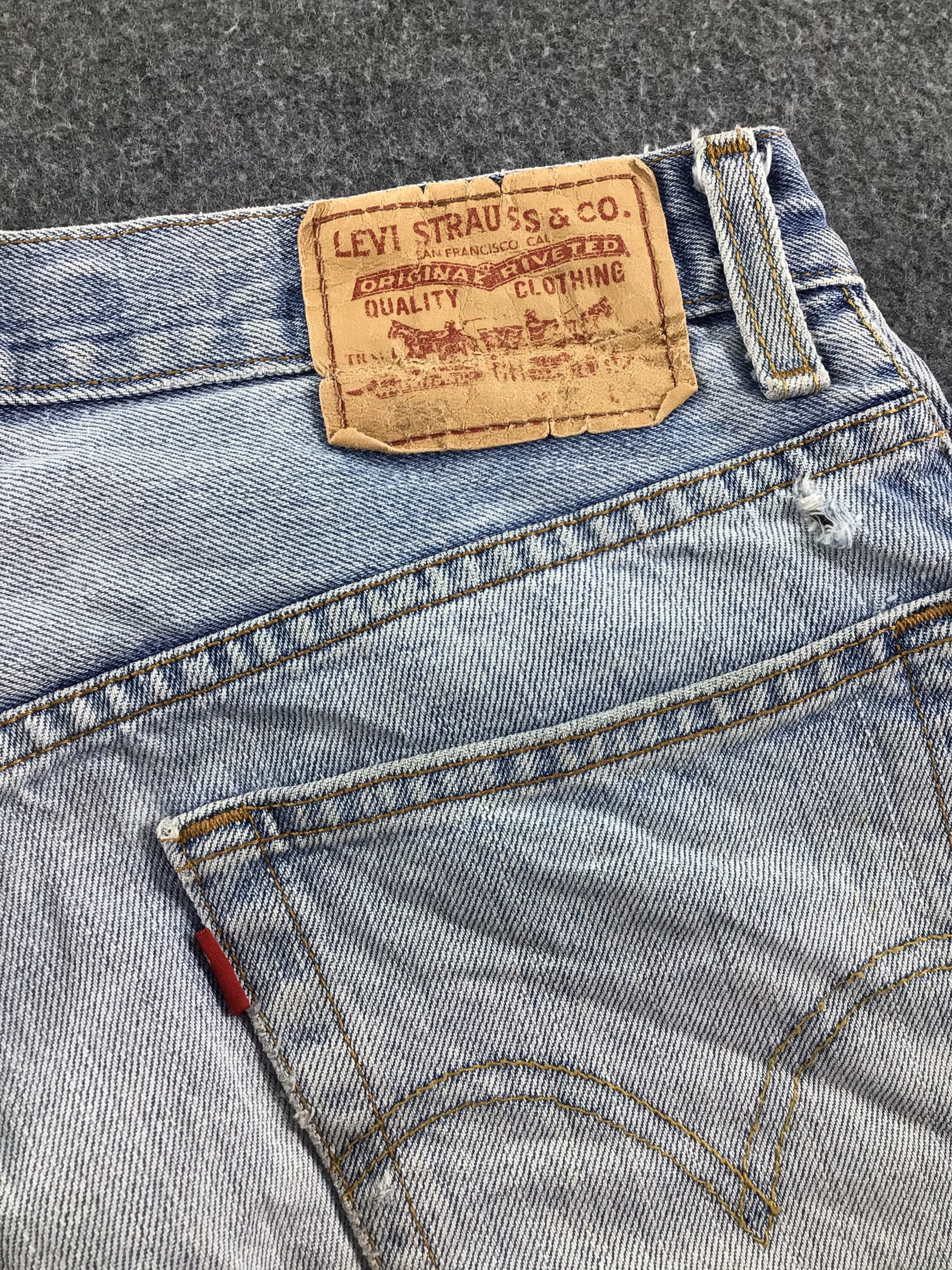 Levi's × Vintage Vintage Levis 559 Jeans Light Wash Denim -J505 Size US 32 / EU 48 - 5 Thumbnail