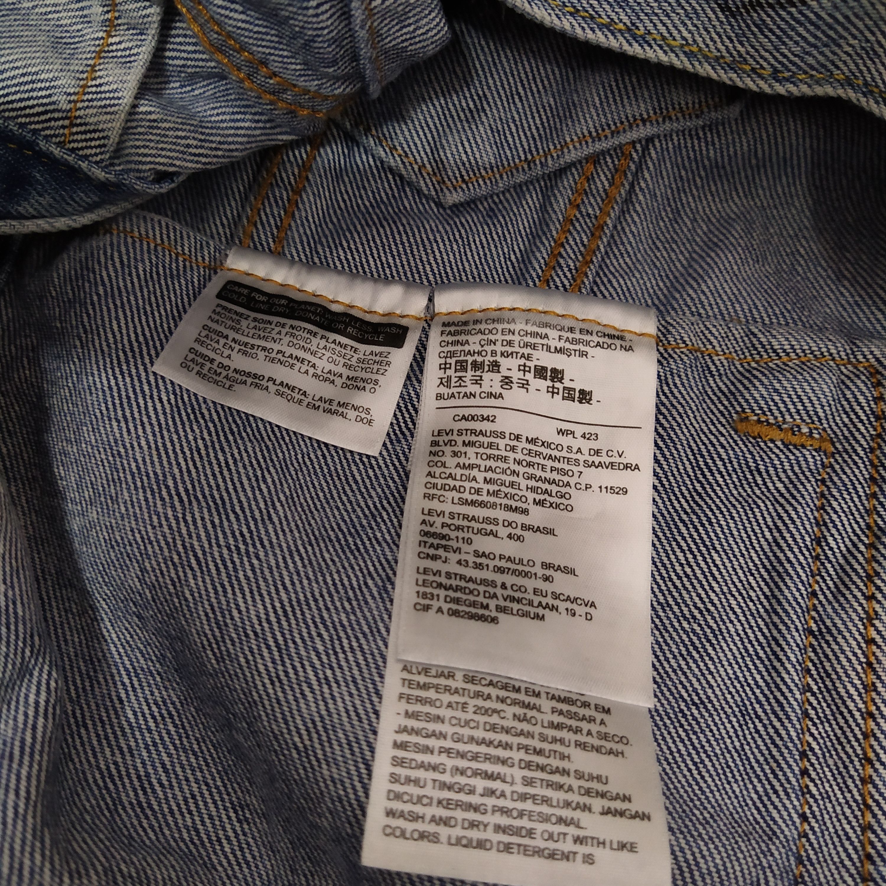 Levi's LEVIS BIG E LIMITED DISTRESSED JACKET (D246A) Size US S / EU 44-46 / 1 - 10 Thumbnail