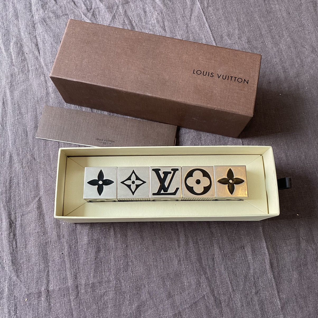 Louis Vuitton Louis Vuitton Logo Magnet Game Size ONE SIZE - 1 Thumbnail
