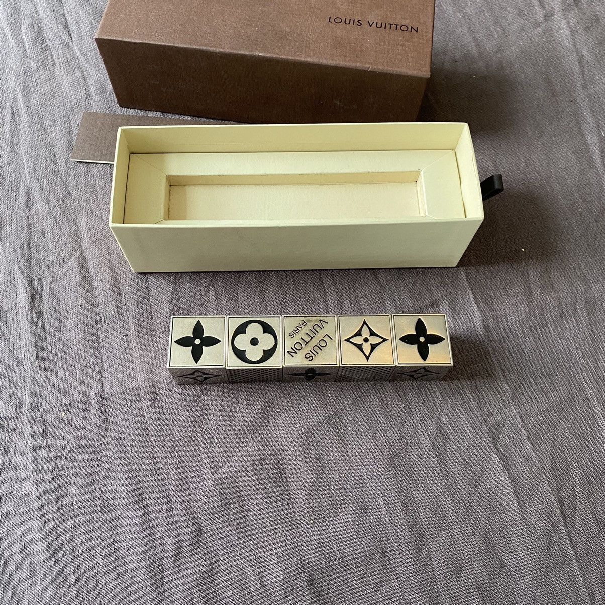 Louis Vuitton Louis Vuitton Logo Magnet Game Size ONE SIZE - 2 Thumbnail