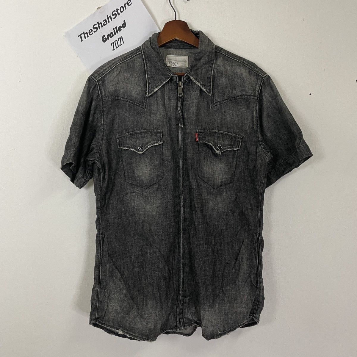 Levi's Vintage Levis Zipper Ups T-Shirt Size US M / EU 48-50 / 2 - 1 Thumbnail