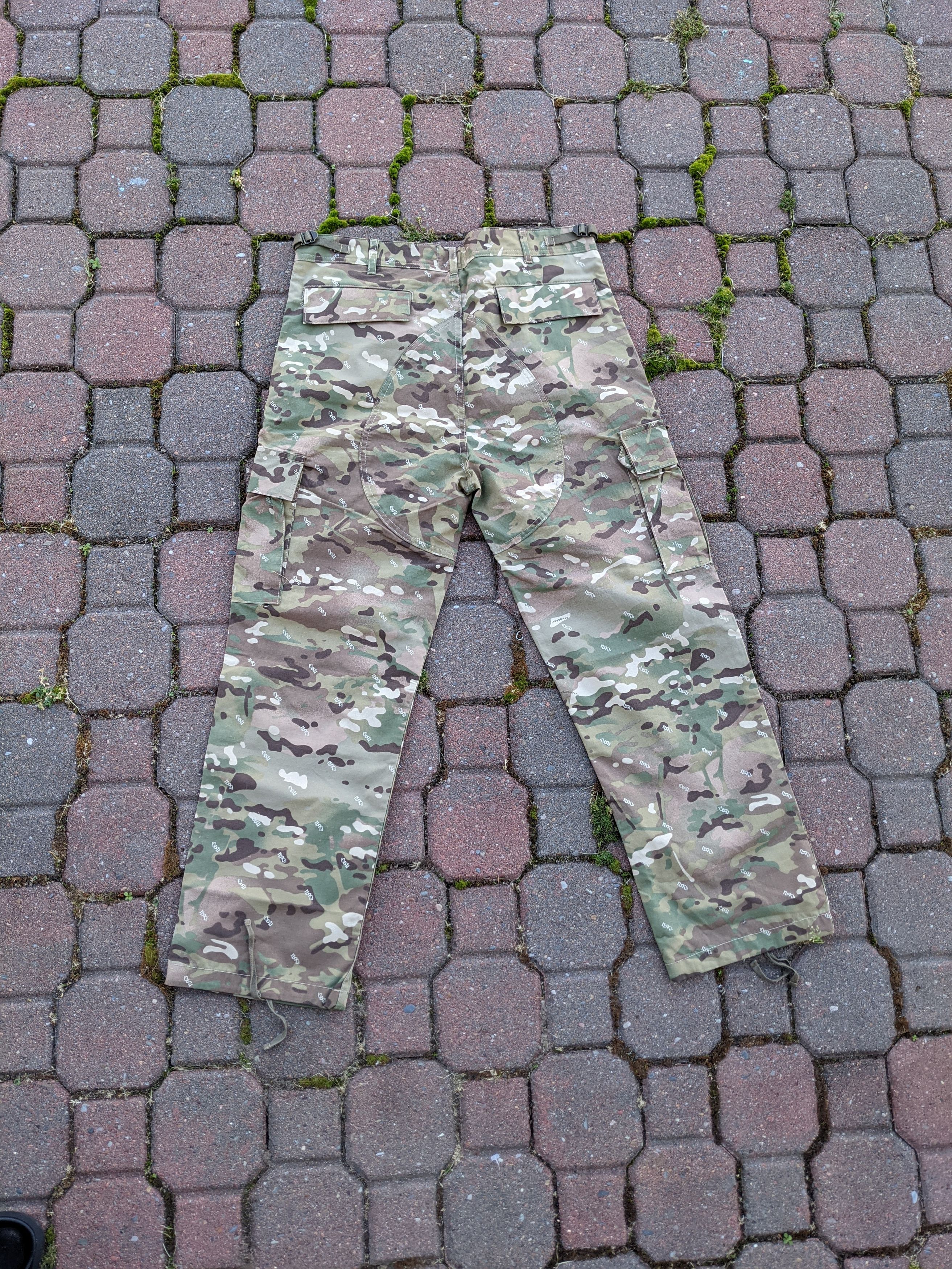 Realtree RealTree MW2 Digital Camo Cargo Pants NSKD Size US 33 - 8 Thumbnail