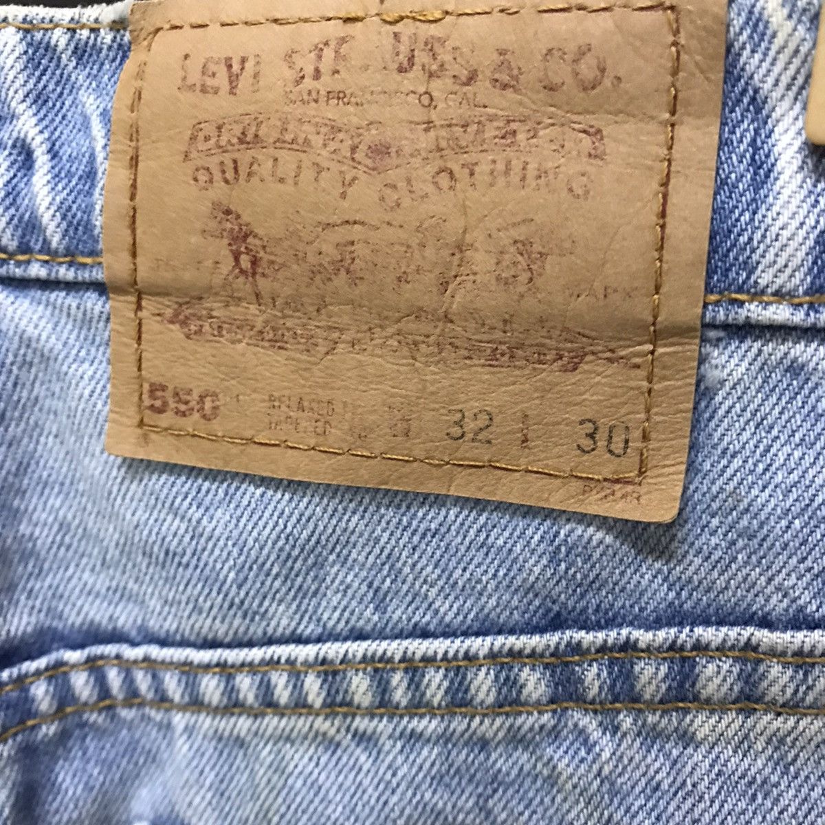 Levi's × Vintage Vintage Levi’s 550 Distressed Denim Size US 31 - 7 Thumbnail