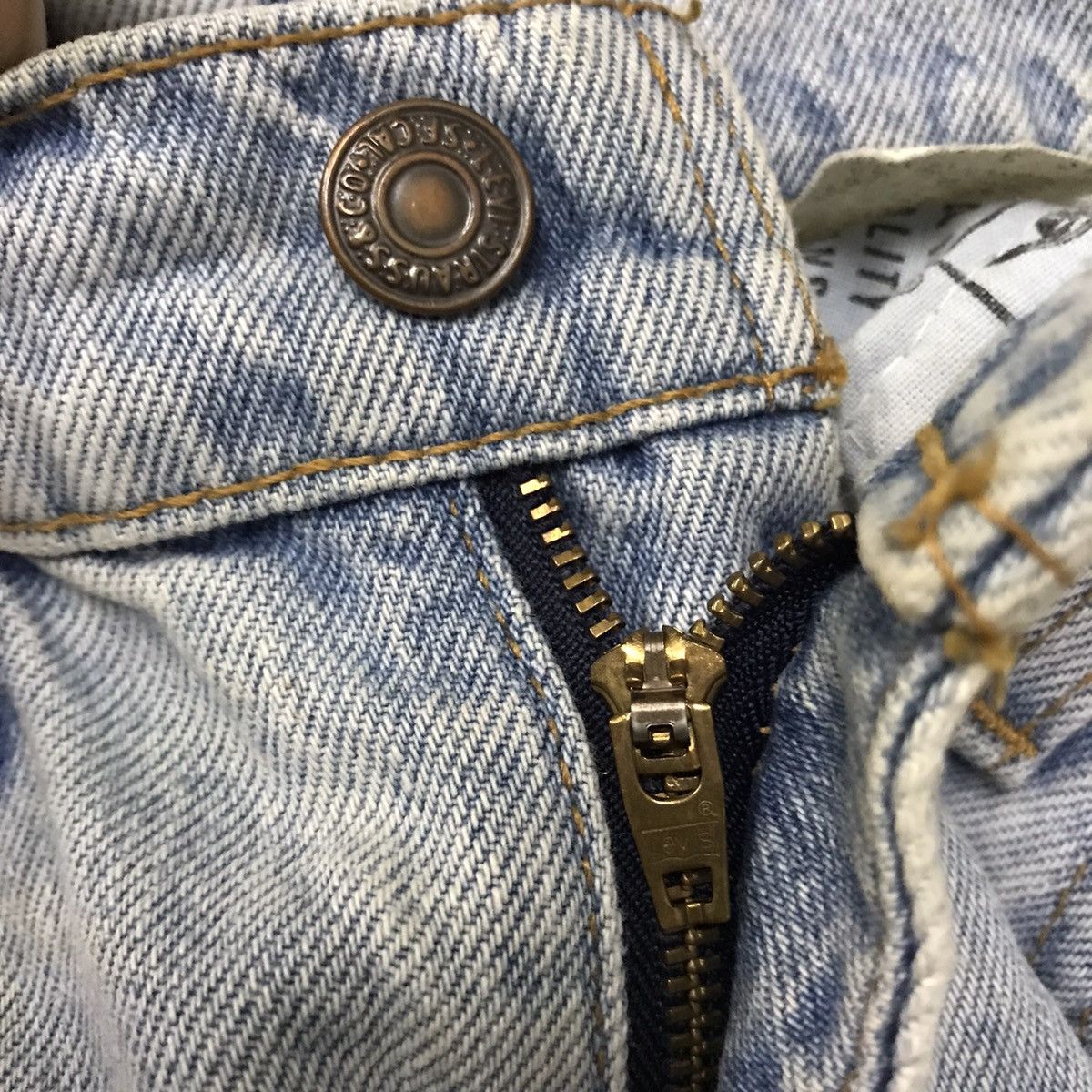 Levi's × Vintage Vintage Levi’s 550 Distressed Denim Size US 31 - 4 Thumbnail