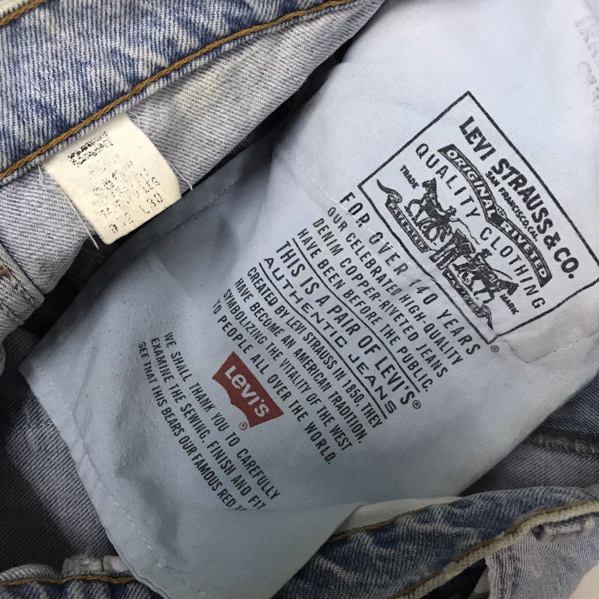 Levi's × Vintage Vintage Levi’s 550 Distressed Denim Size US 31 - 8 Thumbnail