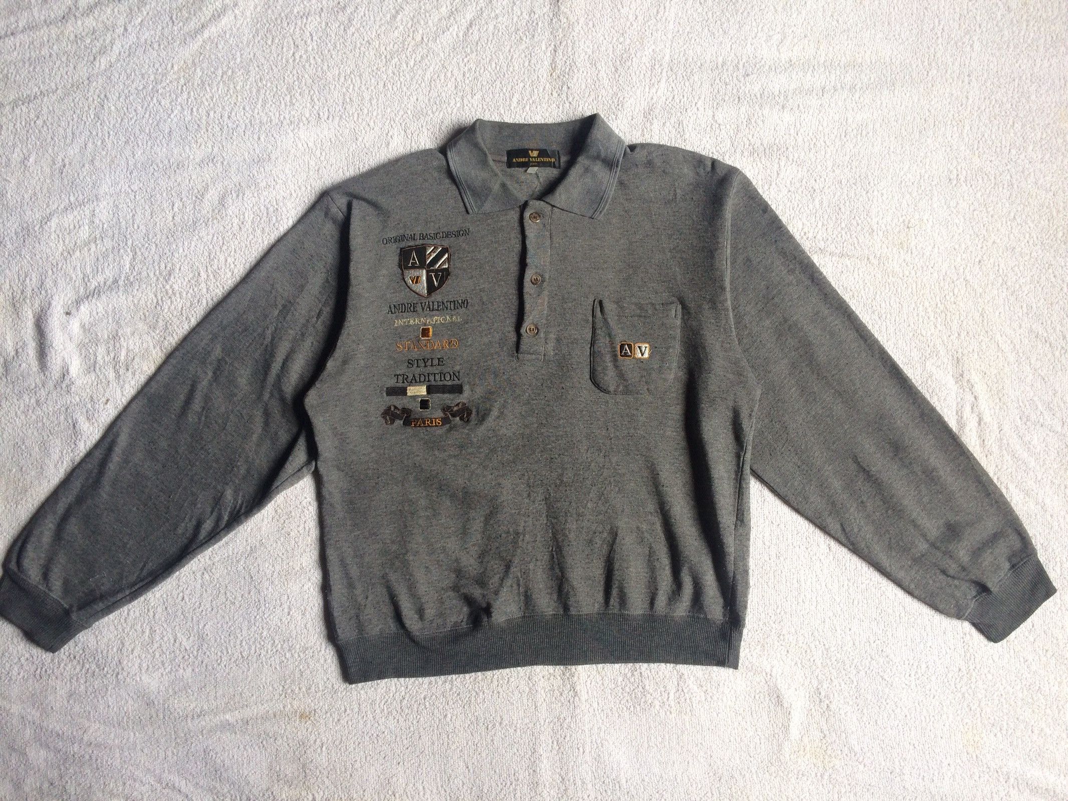 Vintage Rare Vintage Embroidered Valentino Pullover sweatshirt (1) Size US M / EU 48-50 / 2 - 1 Thumbnail