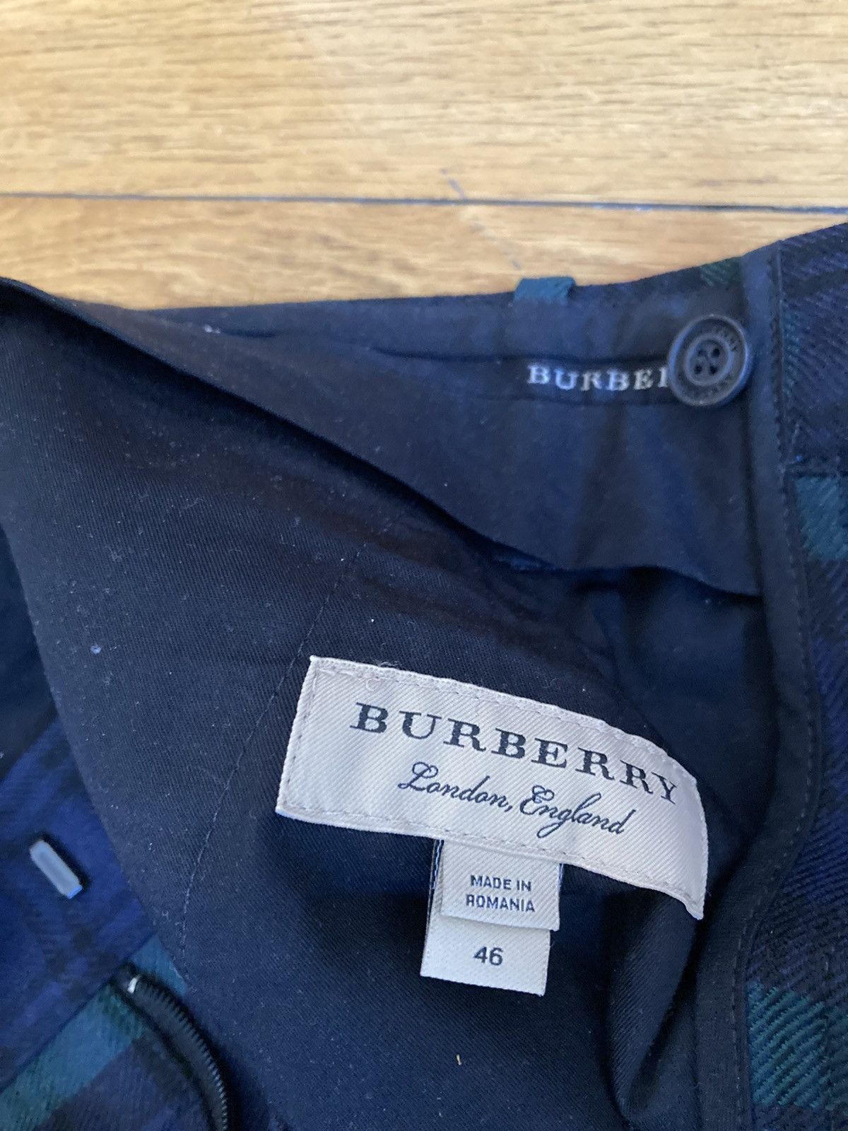 Burberry Navy serpentine tartan trousers Size US 31 - 4 Thumbnail