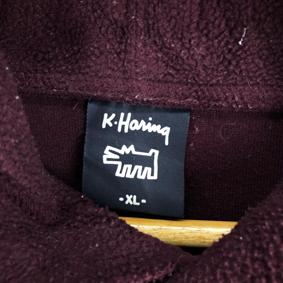 Japanese Brand Uniqlo Keith Haring Fleece Hoodie Sweater Big Logo Pullover Size US L / EU 52-54 / 3 - 9 Thumbnail