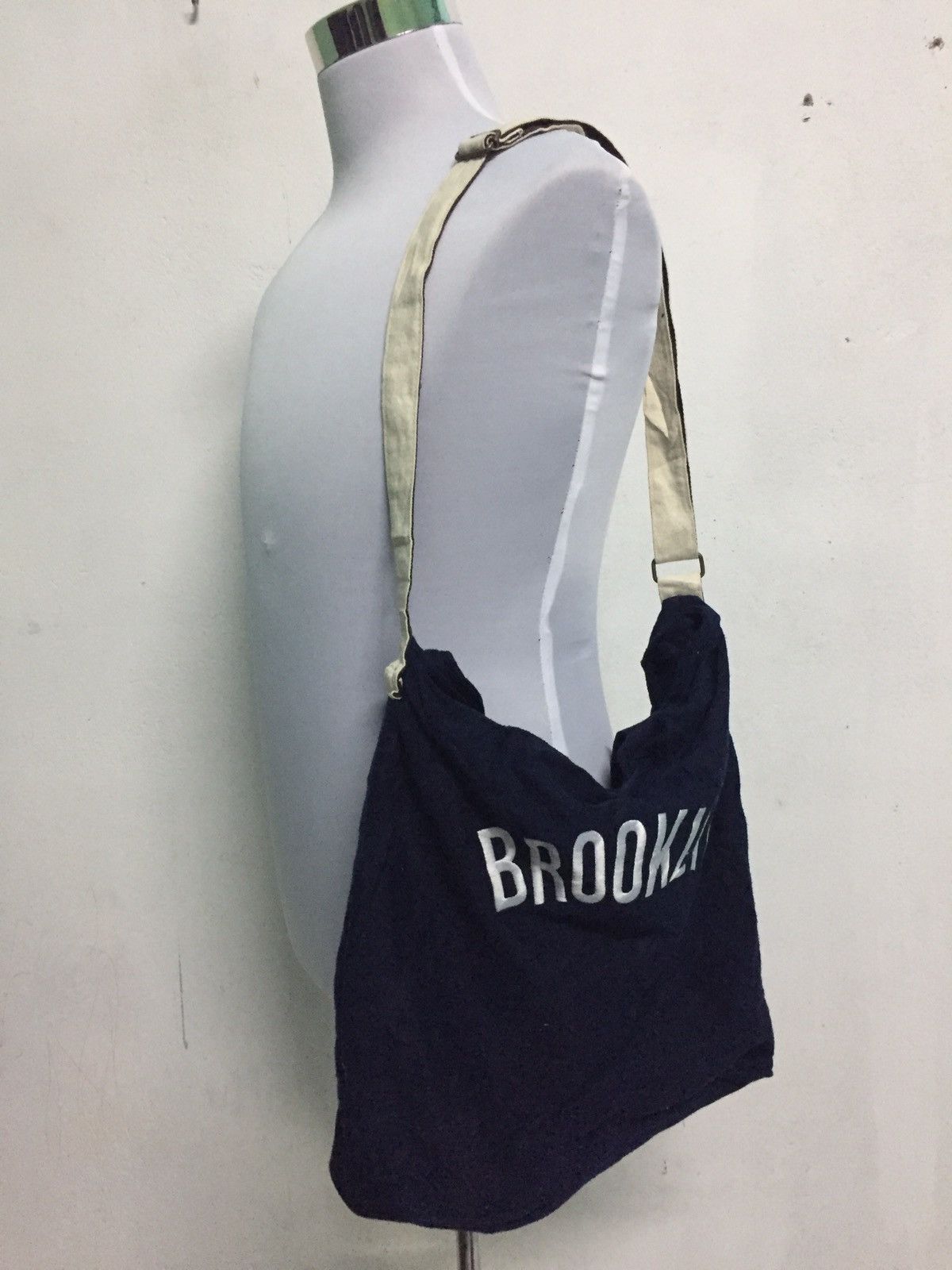 Brooklyn Clothing Embroidered BROOKLYN Shoulder & Tote Bag Size ONE SIZE - 6 Thumbnail