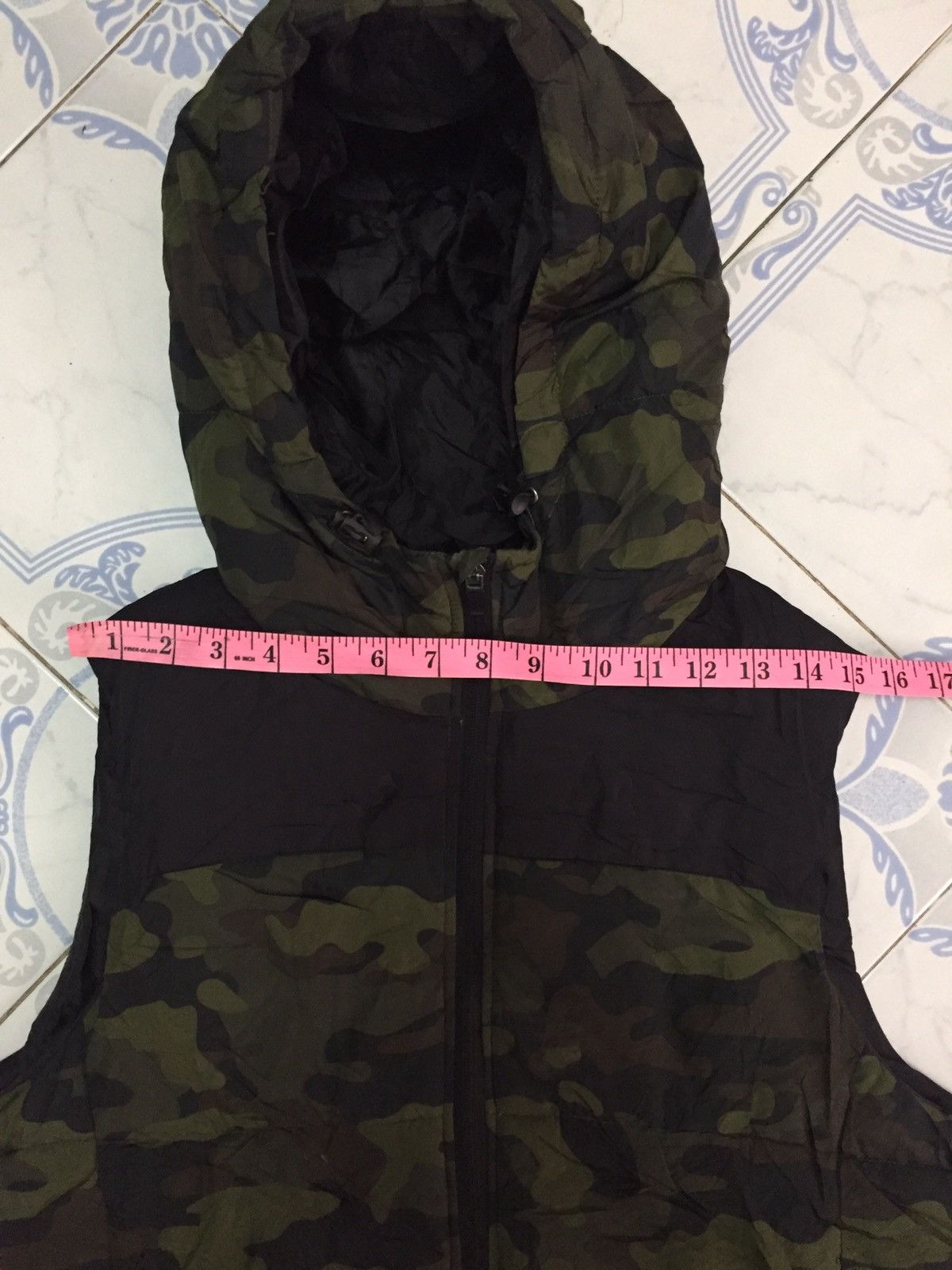 Japanese Brand Camo Design Sleeveless Vest Puffer Hoodie Zipper Jacket Size US L / EU 52-54 / 3 - 15 Thumbnail