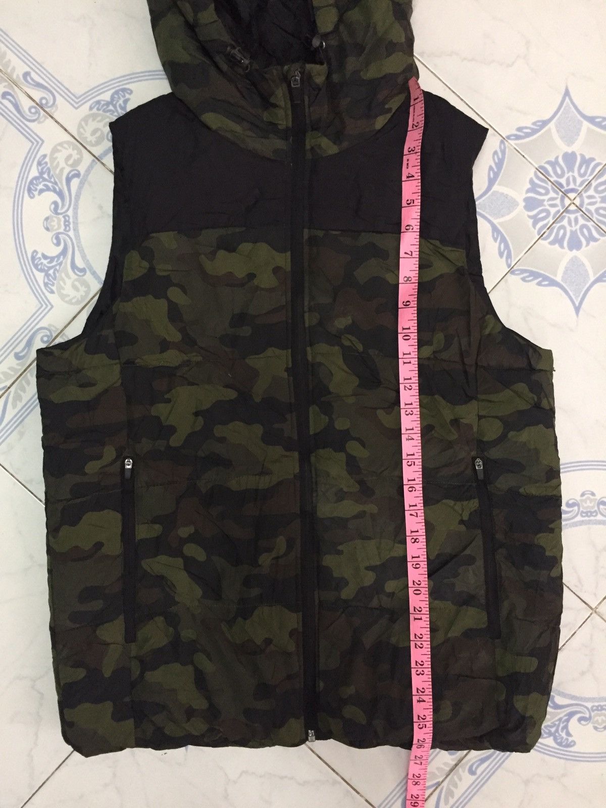 Japanese Brand Camo Design Sleeveless Vest Puffer Hoodie Zipper Jacket Size US L / EU 52-54 / 3 - 14 Thumbnail