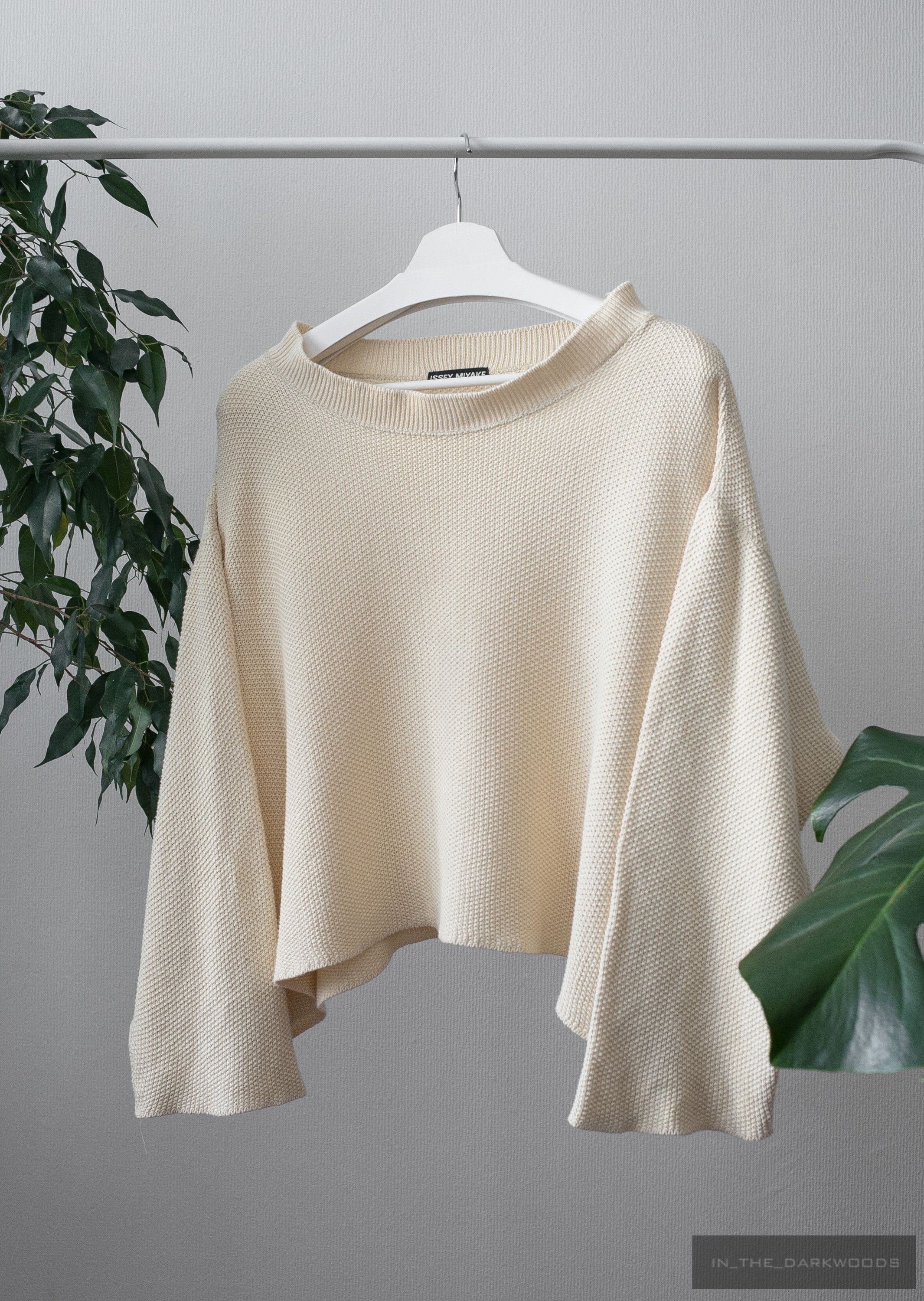 Issey Miyake = last drop = cropped knit top Size US M / EU 48-50 / 2 - 1 Thumbnail