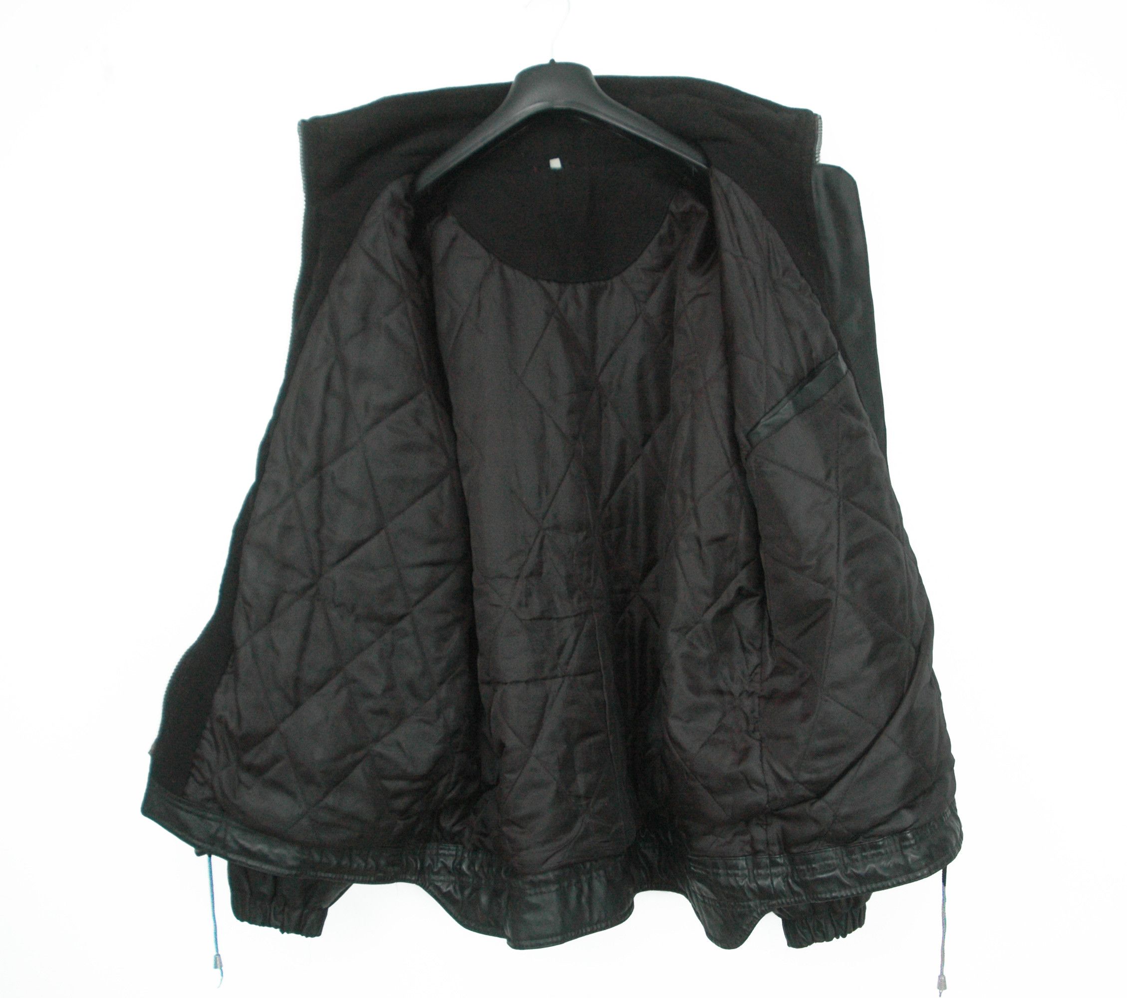 Tommy Hilfiger Vintage Tommy Hilfiger Big Logo Waterproof Jacket Size US XL / EU 56 / 4 - 7 Thumbnail