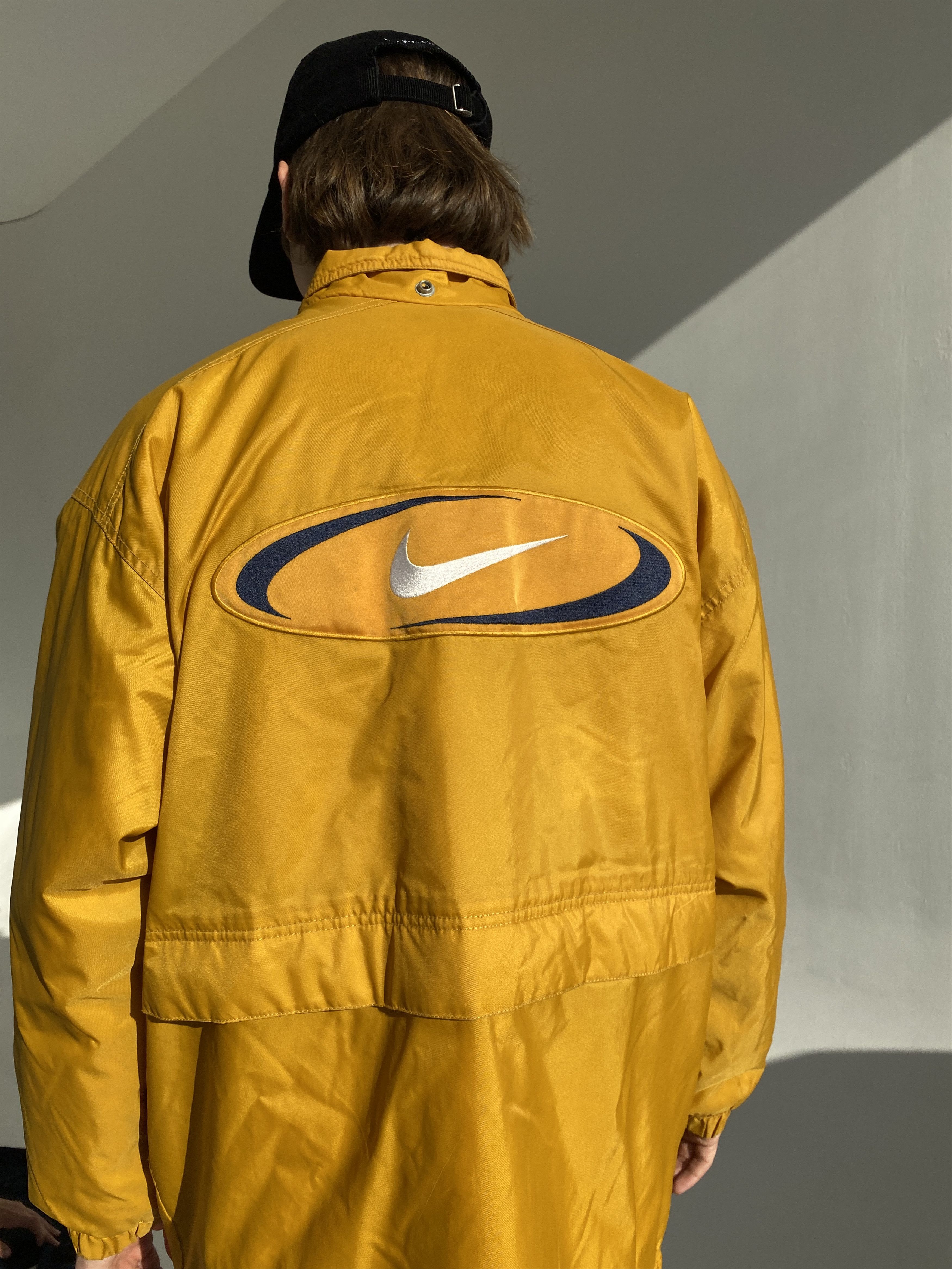 Nike Vintage Nike Big Swoosh Logo Padded Nylon Jacket Yellow M Size US M / EU 48-50 / 2 - 8 Thumbnail