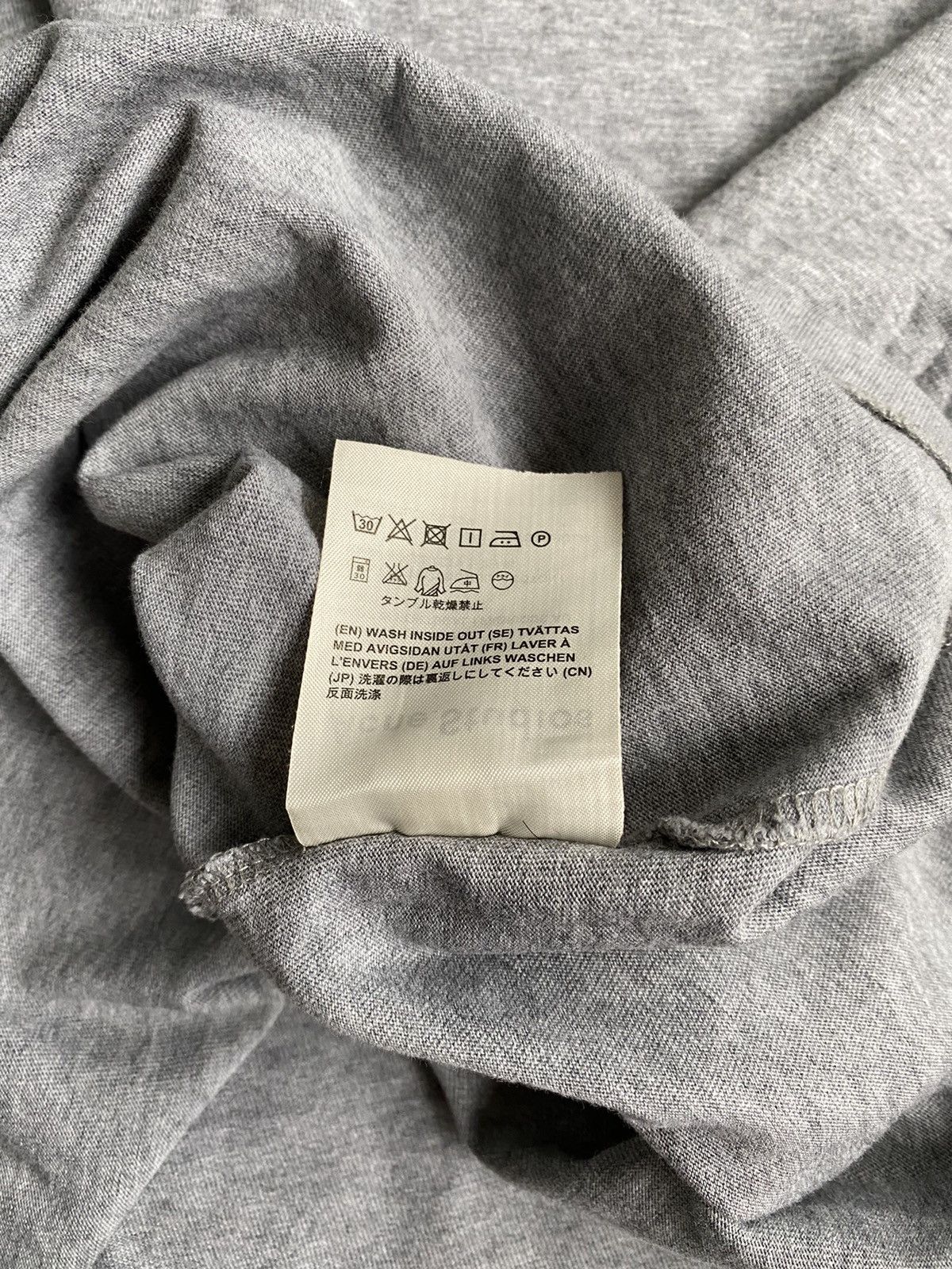 Acne Studios 🔥 280$ Acne Studios Long Sleeve Tage Face Sweatshirt/T-shirt Size US M / EU 48-50 / 2 - 13 Thumbnail