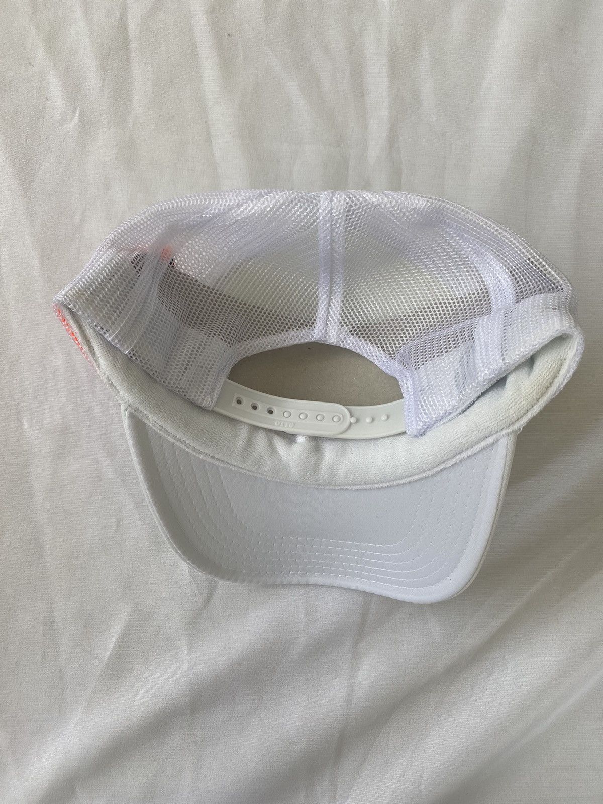 Virgil Abloh Virgil Abloh MCA Figures of Speech Trucker Hat Size ONE SIZE - 3 Thumbnail