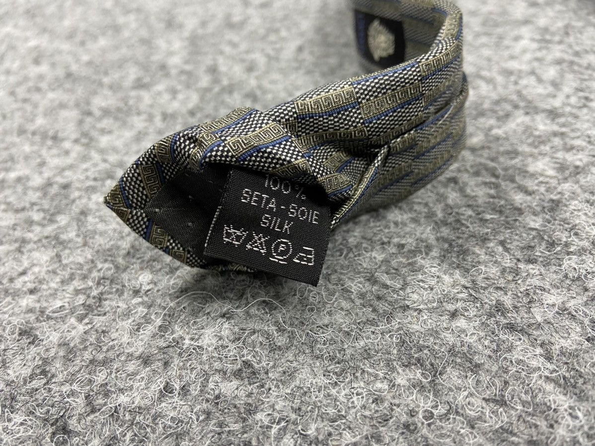 Versace Vintage Gianni Versace tie Size ONE SIZE - 8 Thumbnail