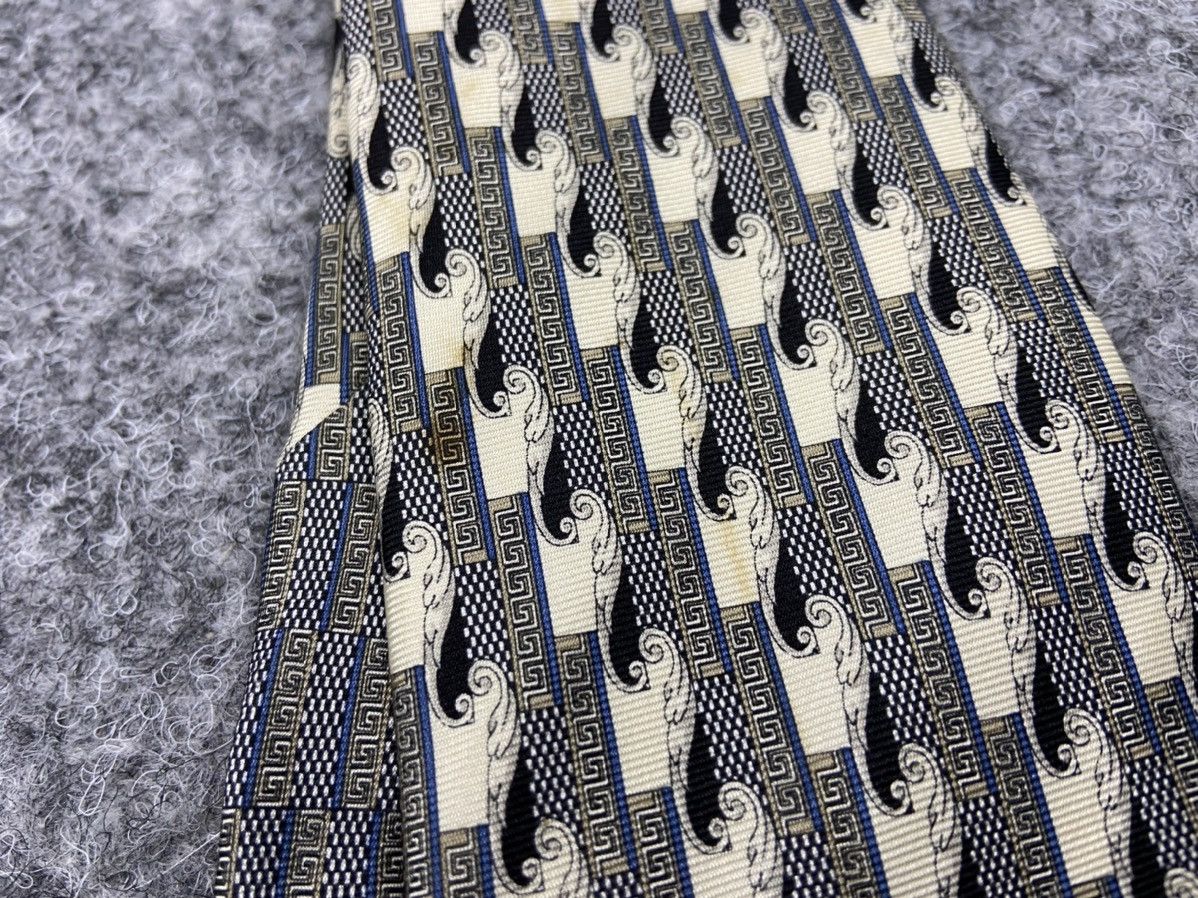 Versace Vintage Gianni Versace tie Size ONE SIZE - 11 Thumbnail