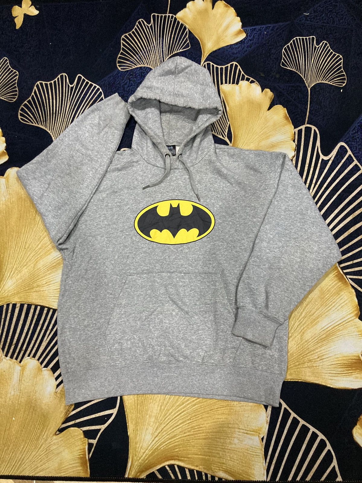 DC Comics Batman x GU Big Logo Hoodie Size US L / EU 52-54 / 3 - 1 Thumbnail