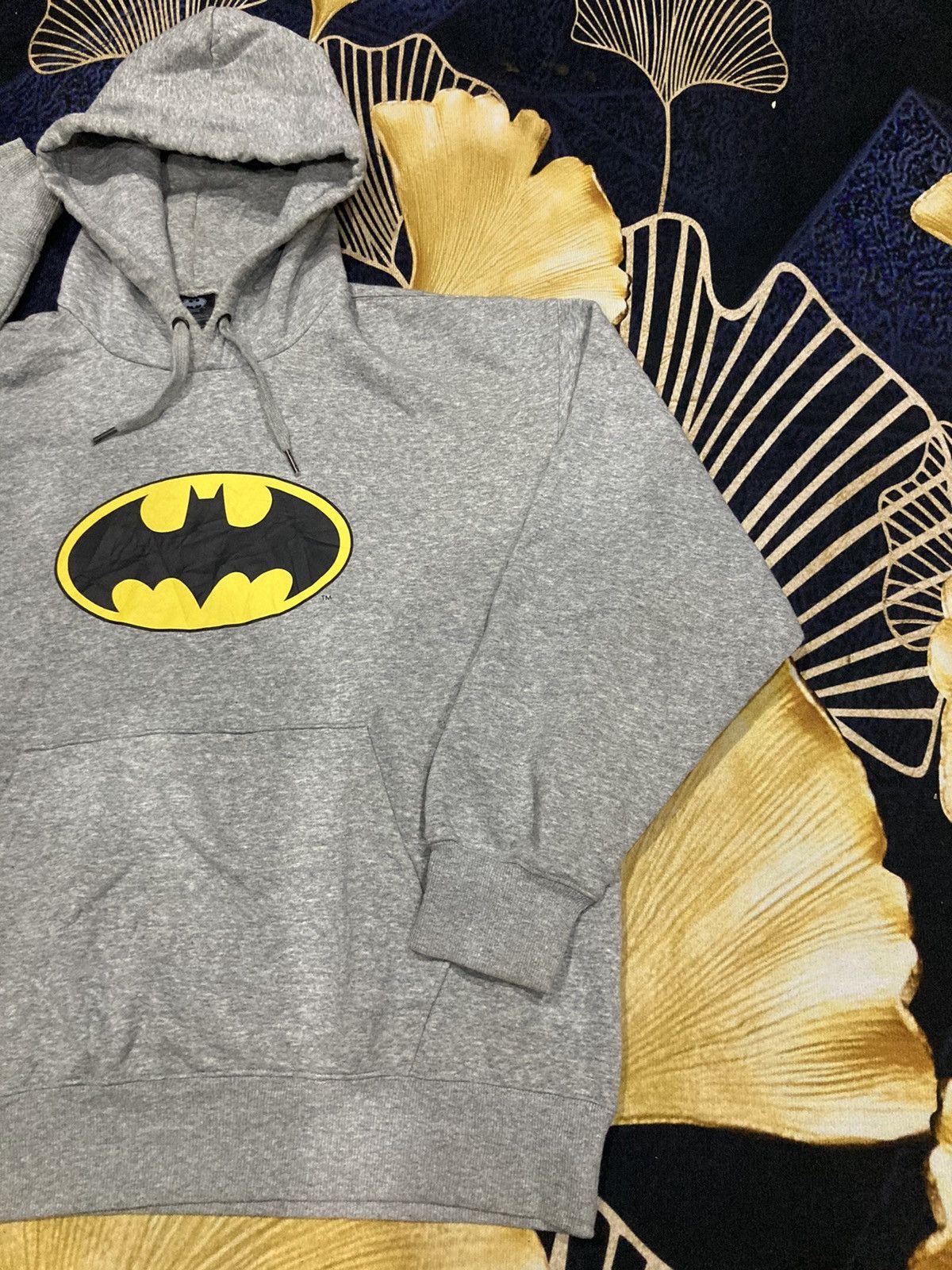 DC Comics Batman x GU Big Logo Hoodie Size US L / EU 52-54 / 3 - 4 Thumbnail
