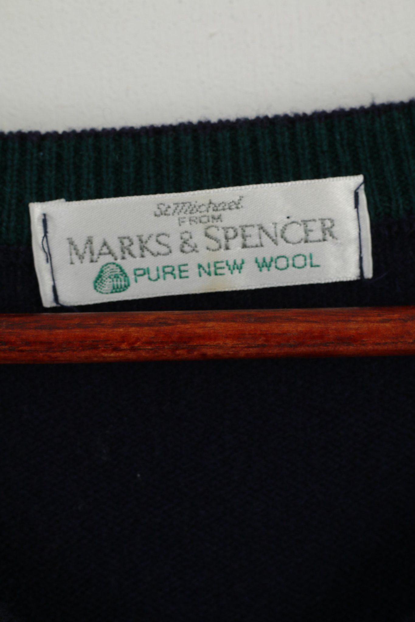 Marks & Spencer Marks & Spencer Men XL Jumper Navy Pure New Wool 6467 Size US XL / EU 56 / 4 - 4 Thumbnail