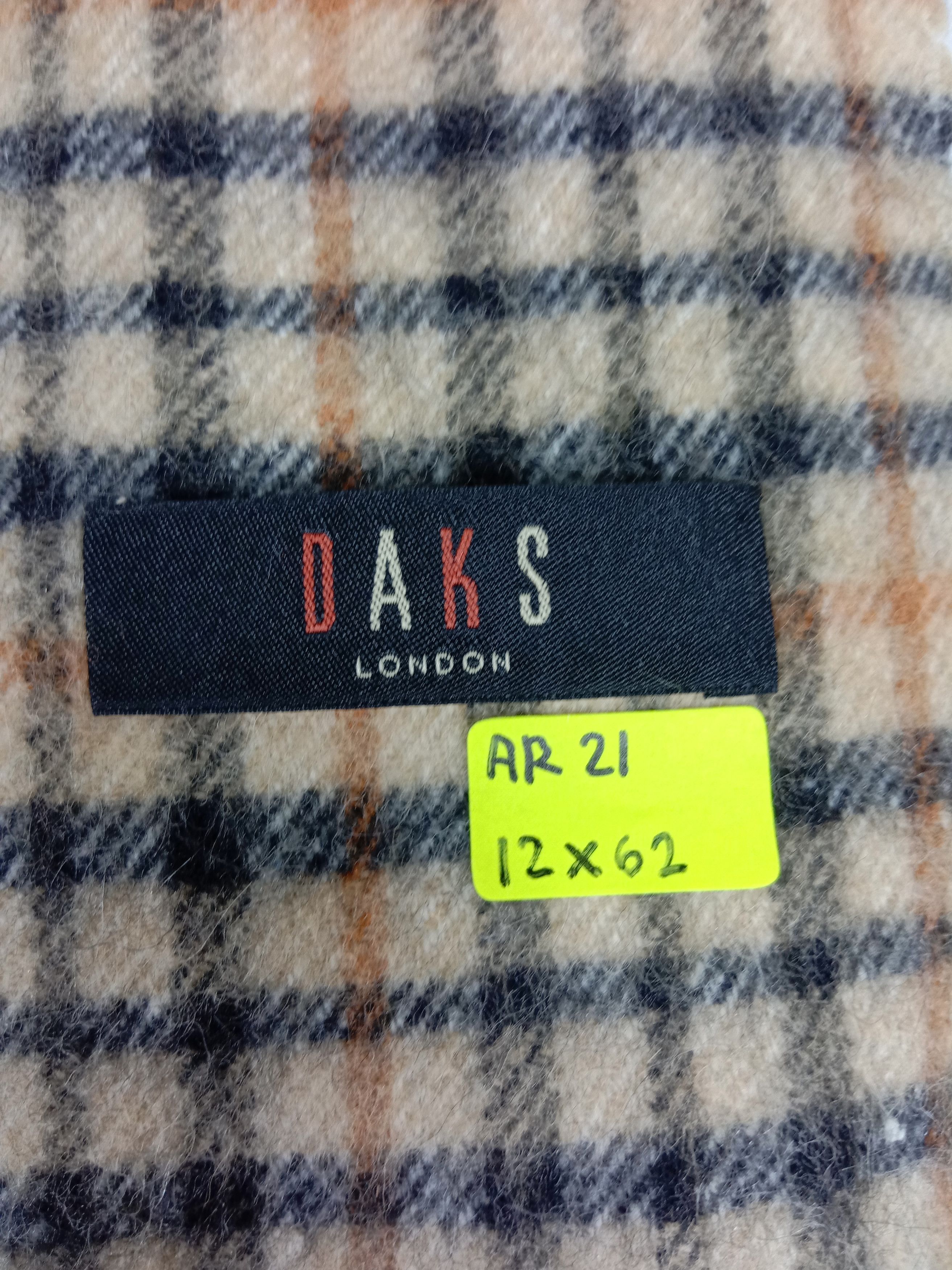 DAKS Daks London Scarf / Muffler / Wool Size ONE SIZE - 5 Thumbnail