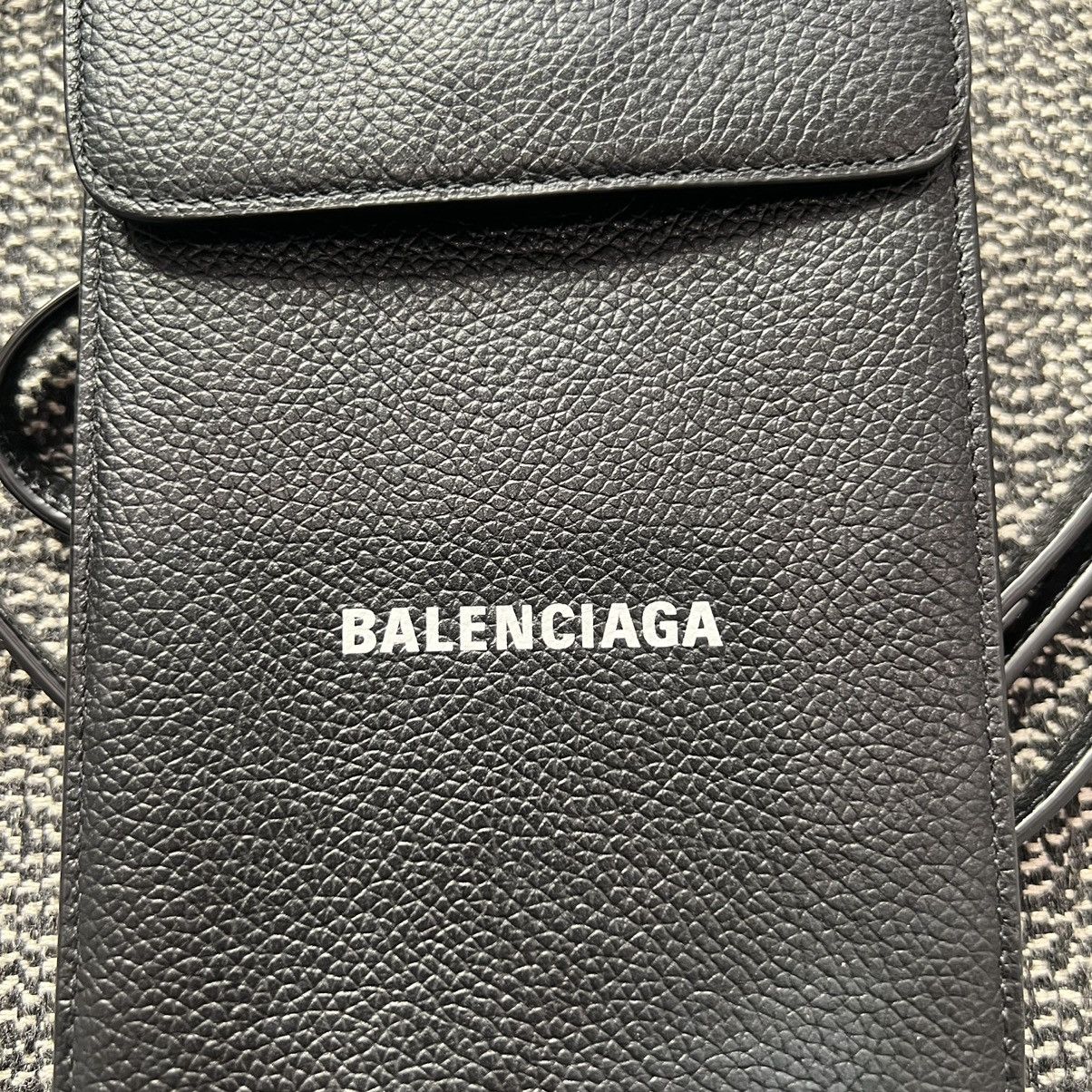 Balenciaga Balenciaga Logo-Print Calfskin Leather Pouch Size ONE SIZE - 4 Thumbnail