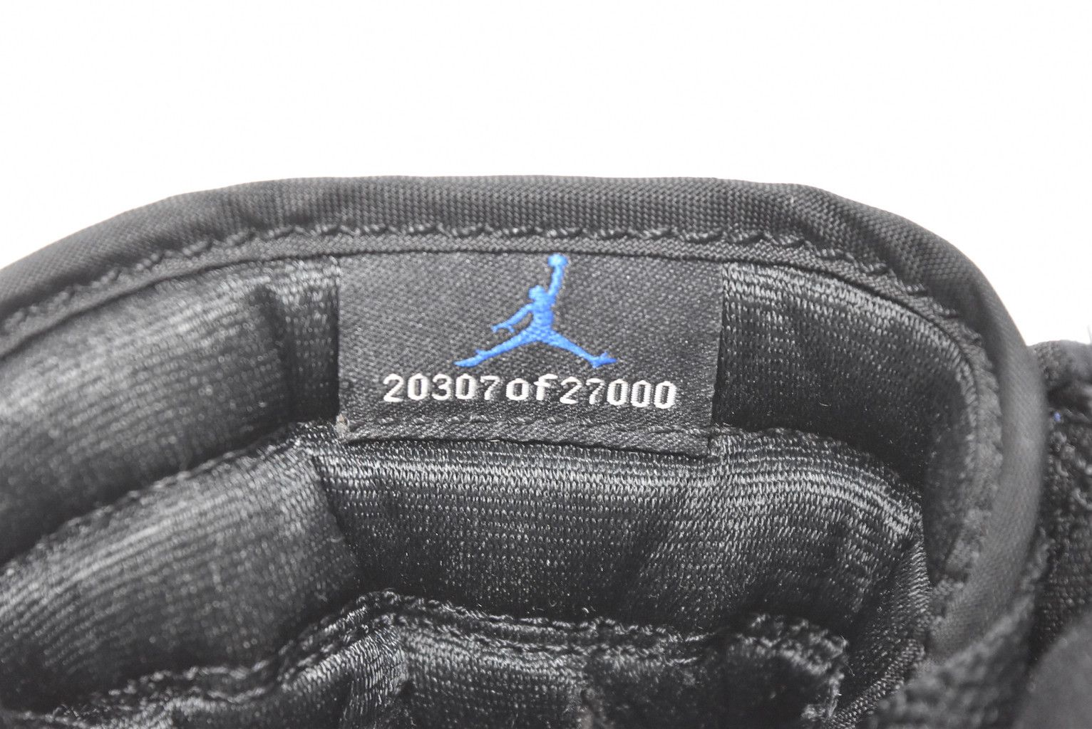 Nike Nike/AIR JORDAN 1 RETRO / 136066-041/24415 - 0556 130 Size US 9 / EU 42 - 8 Thumbnail