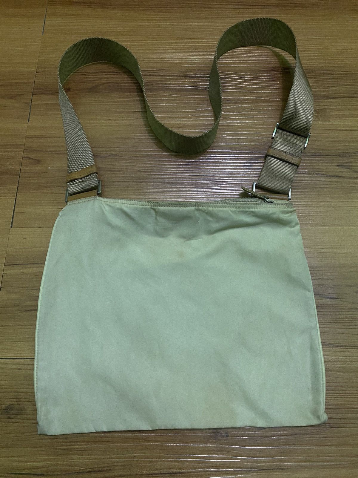 Prada Authentic PRADA TESSUTO NYLON CROSSBODY Bag Size ONE SIZE - 2 Thumbnail