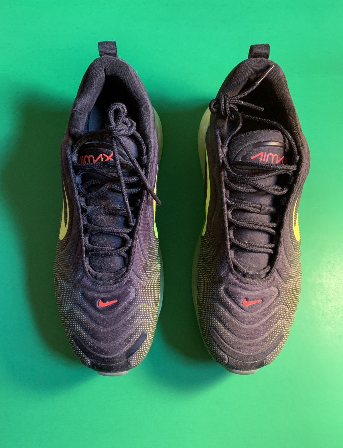 Nike Air Max 720 Neon Collection Size US 10 / EU 43 - 4 Thumbnail