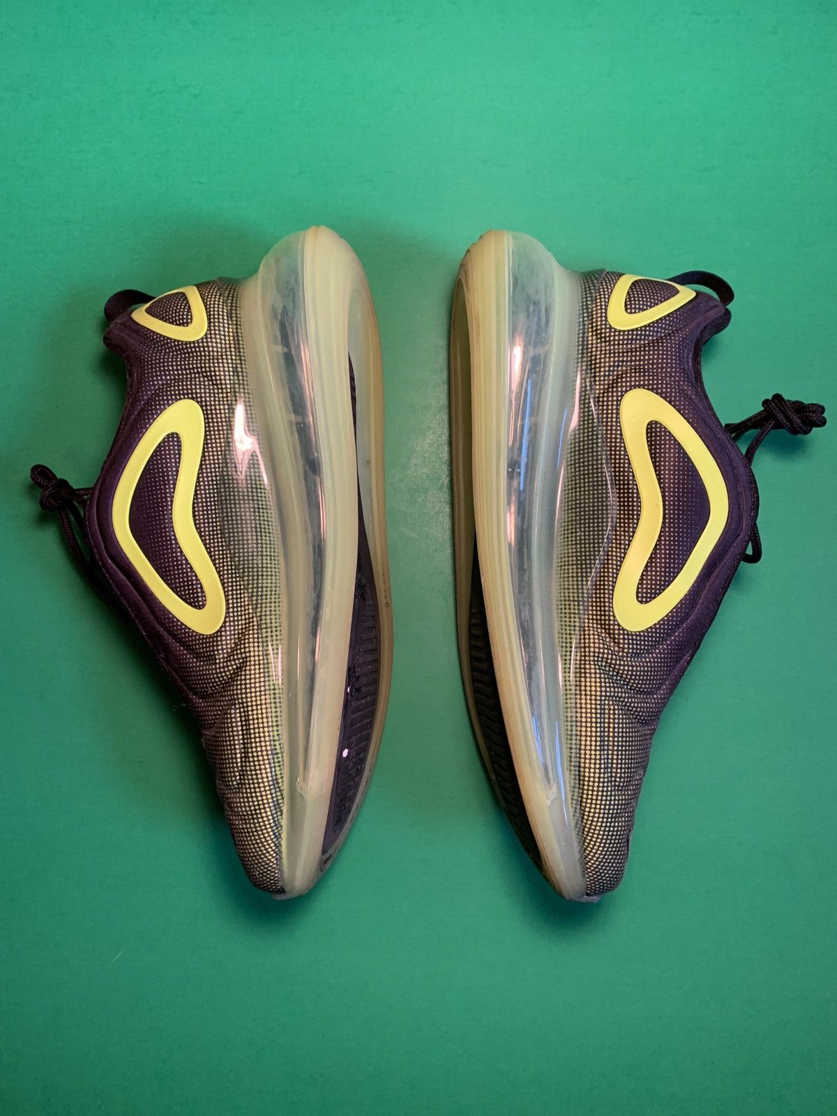 Nike Air Max 720 Neon Collection Size US 10 / EU 43 - 3 Thumbnail
