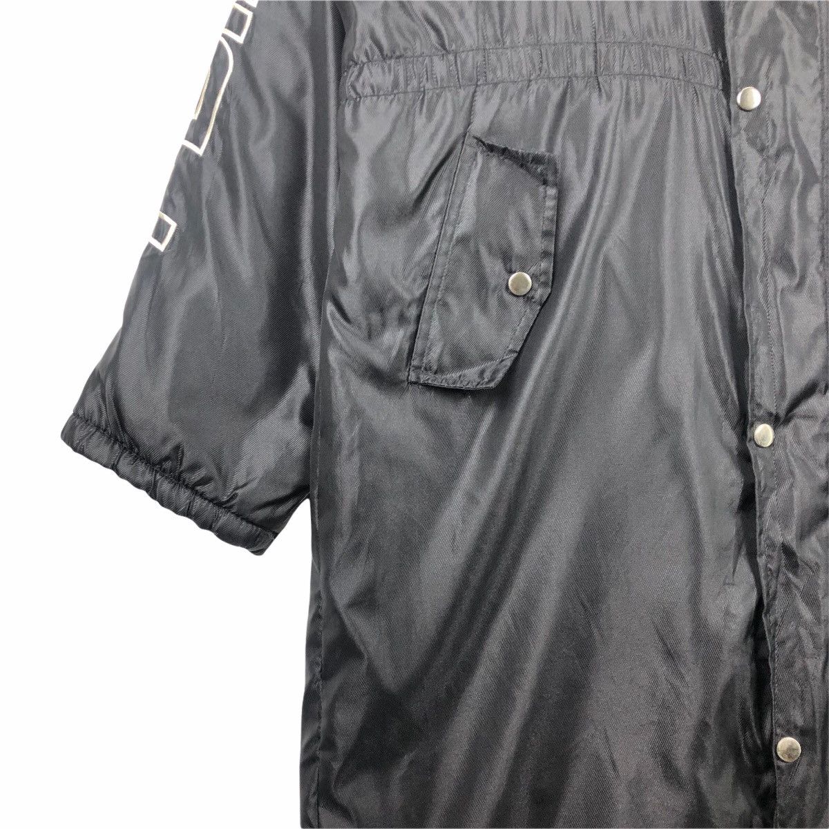 Fubu Vintage FUBU Sports Winter Jacket Big Logo Streetwear Size US XL / EU 56 / 4 - 4 Thumbnail