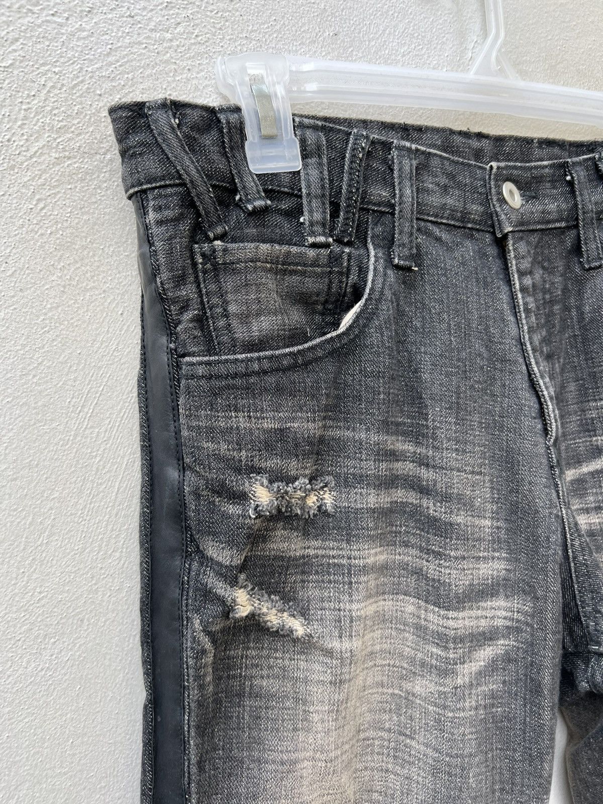 ABAHOUSE ABAHOUSE Japan Side Tape Leather Wrinkled Leg Denim Jeans Size US 30 / EU 46 - 8 Thumbnail