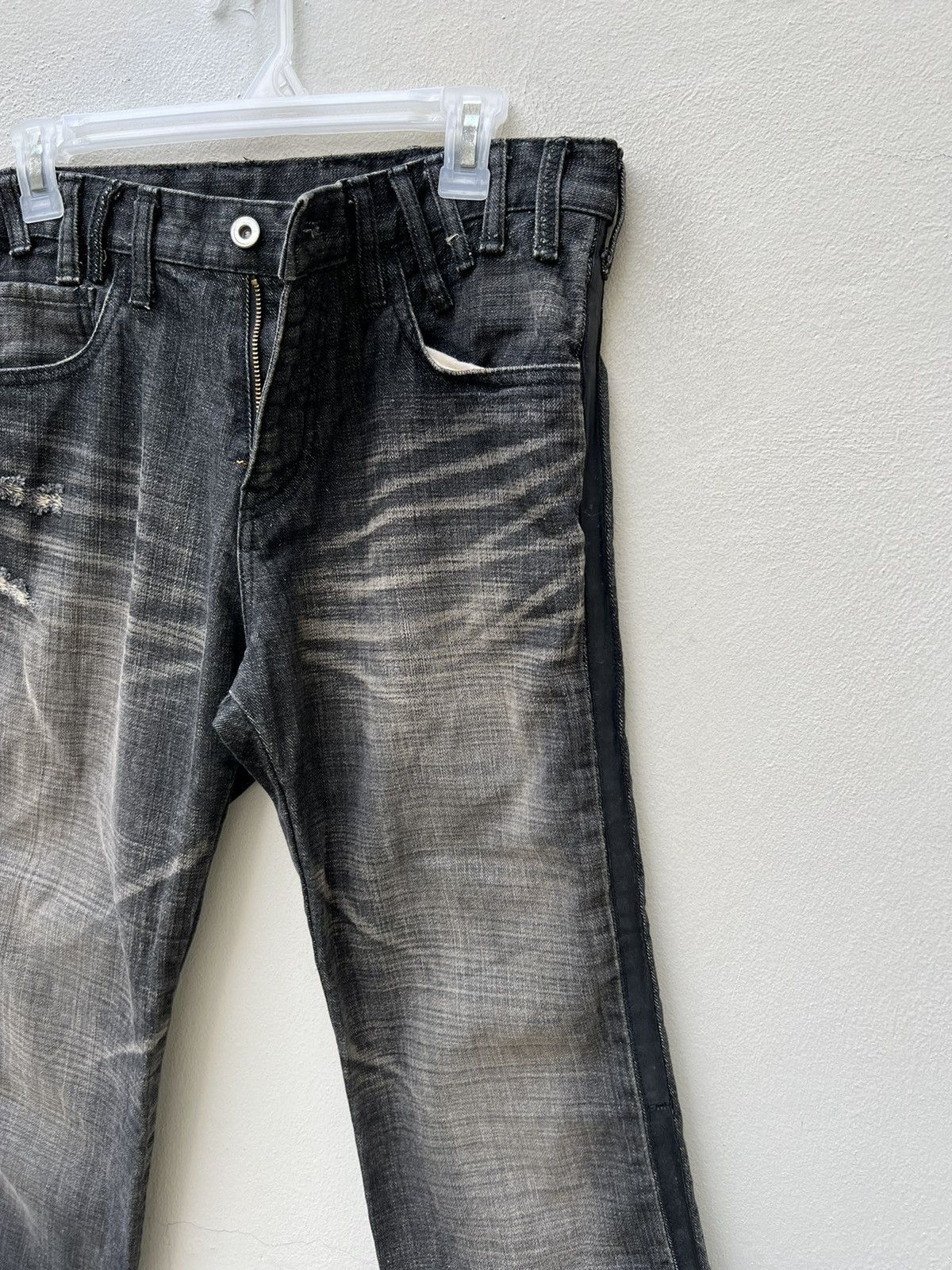 ABAHOUSE ABAHOUSE Japan Side Tape Leather Wrinkled Leg Denim Jeans Size US 30 / EU 46 - 12 Thumbnail