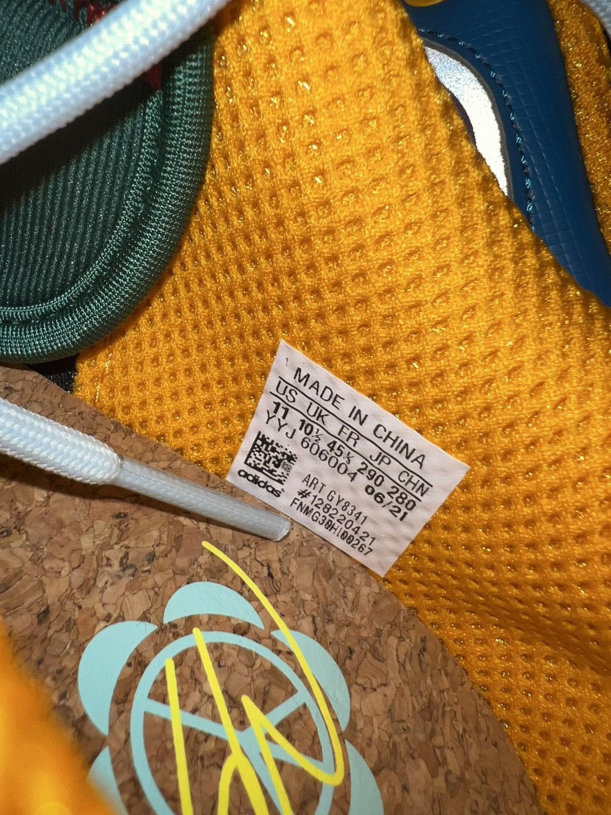 Adidas × Disney SEAN WOTHERSPOON X DISNEY Size US 11 / EU 44 - 21 Thumbnail