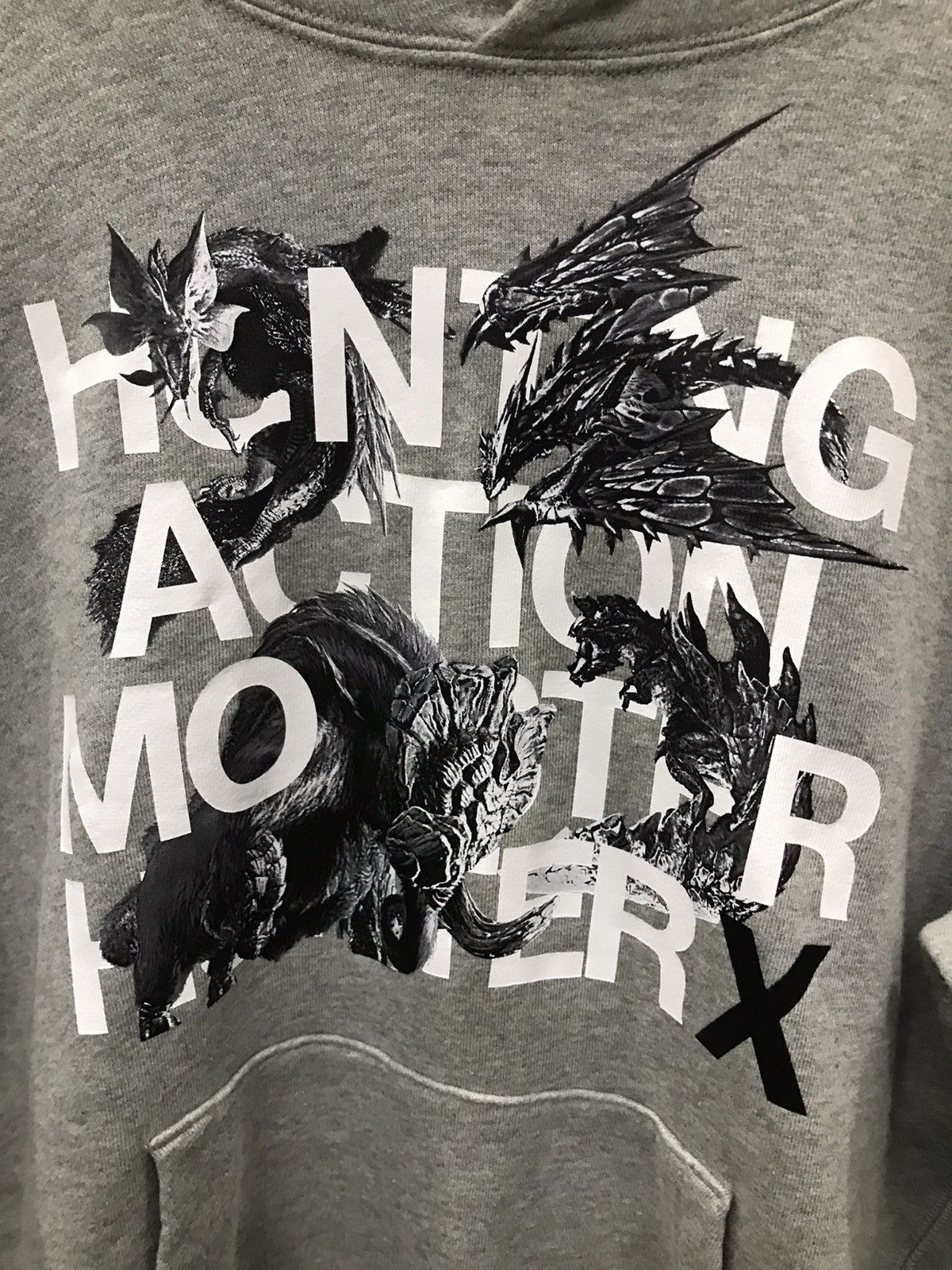 Japanese Brand × Nintendo × Uniqlo Monster Hunter x uniqlo hoodies Size US S / EU 44-46 / 1 - 3 Thumbnail