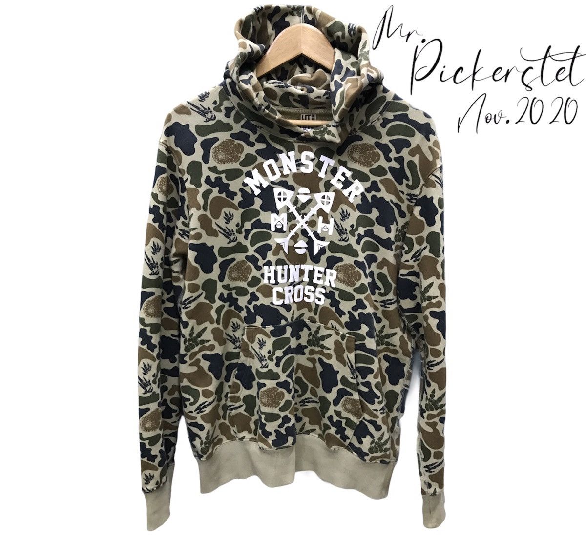 Monster Hunter x uniqlo camourflage hoodies